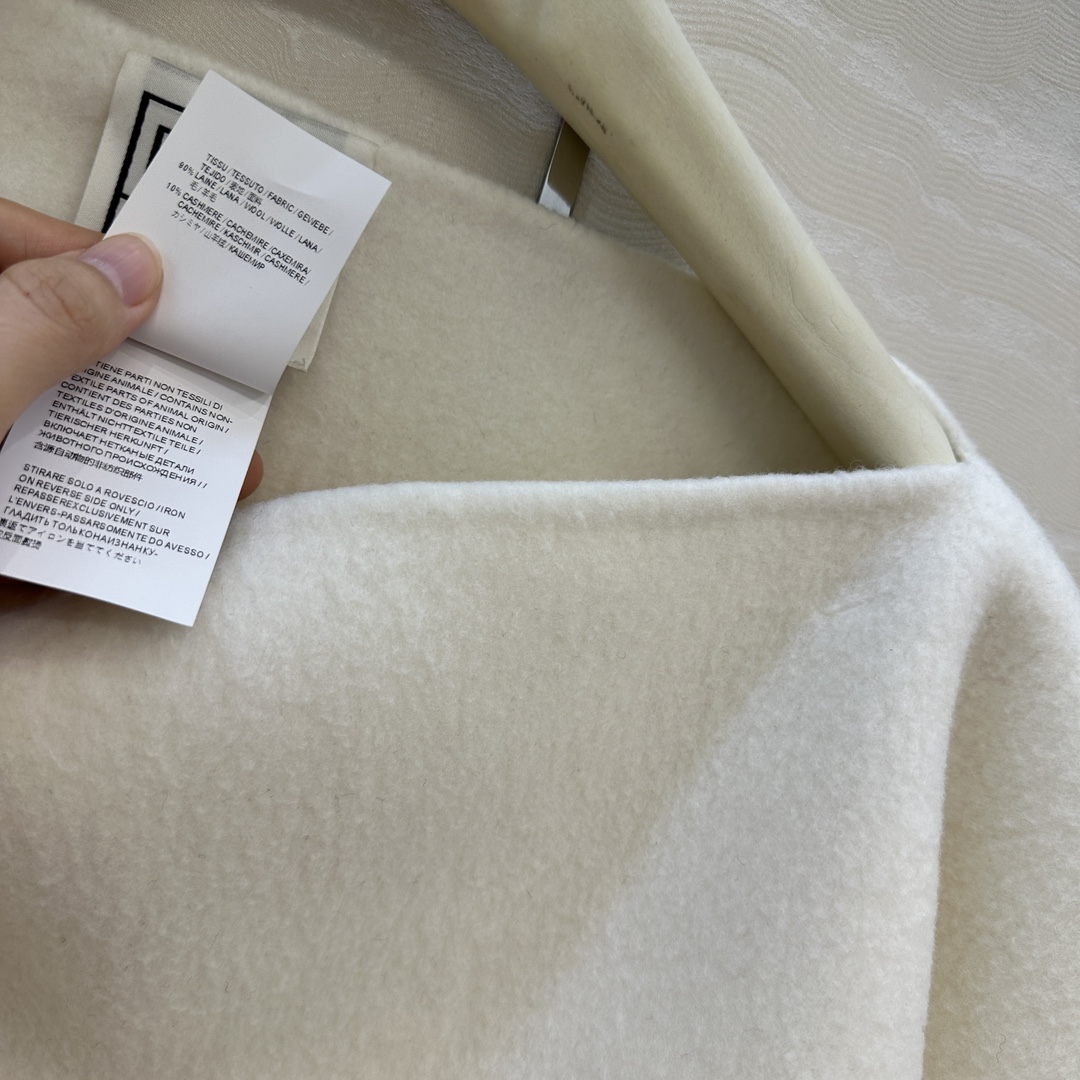 独家首发❤️高端原单品质！TM高智感穿搭！重工流苏羊绒披肩大围巾斗篷！进口叽哩感圈圈羊毛定制10羊绒90