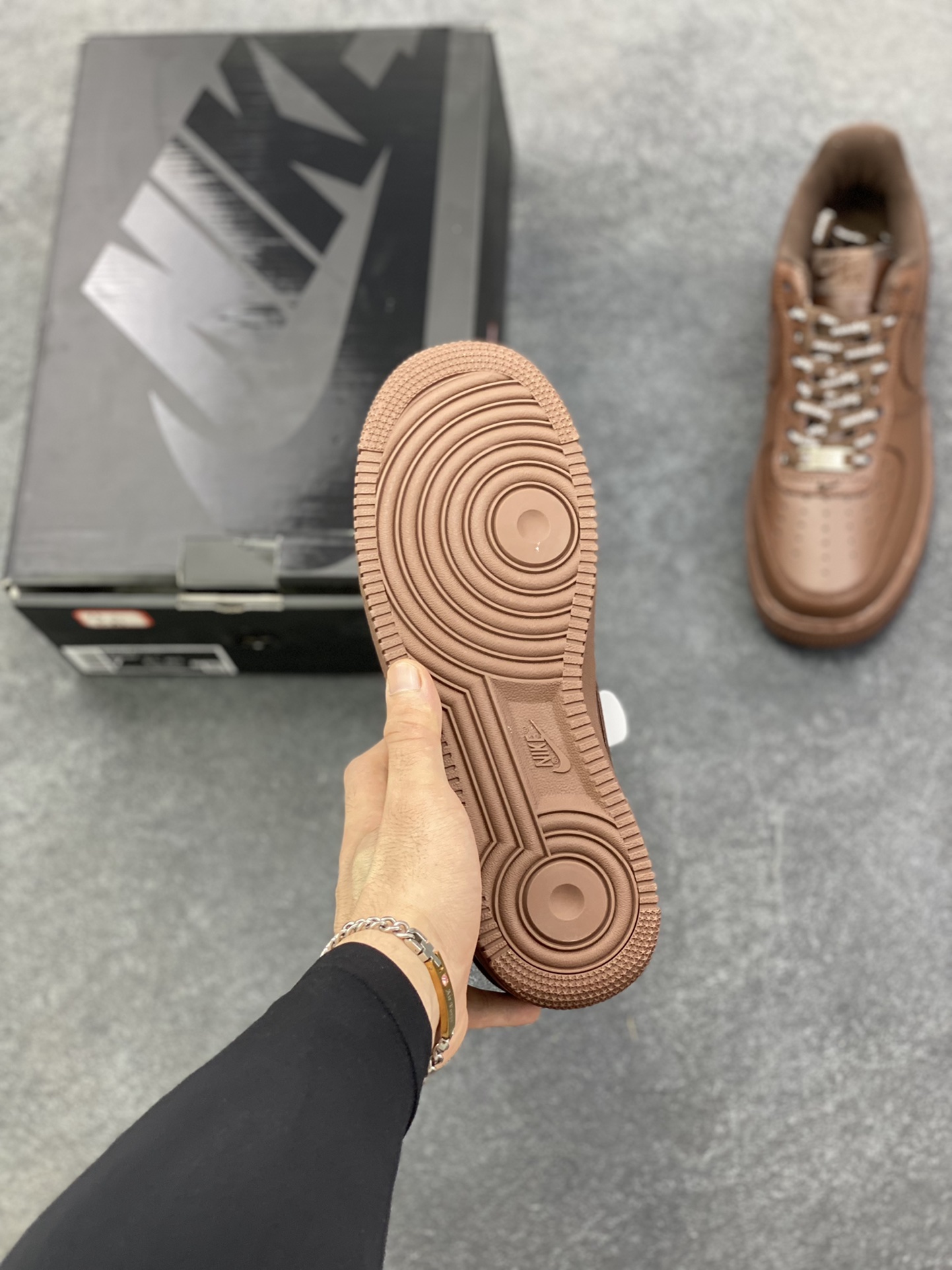 图片[5]-超级福利🎉 福利特价  Nike Air Force 1 Low Supreme联名 空军一号低帮运动休闲板鞋 原楦头原纸板 打造纯正空军版型 专注外贸渠道 全掌内置蜂窝气垫 原盒配件 原厂中底钢印、拉帮完美 货号：CU9225-200 尺码：36 36.5 37.5 38 38.5 39 40 40.5 41 42 42.5 43 44 44.5 45-选品中心