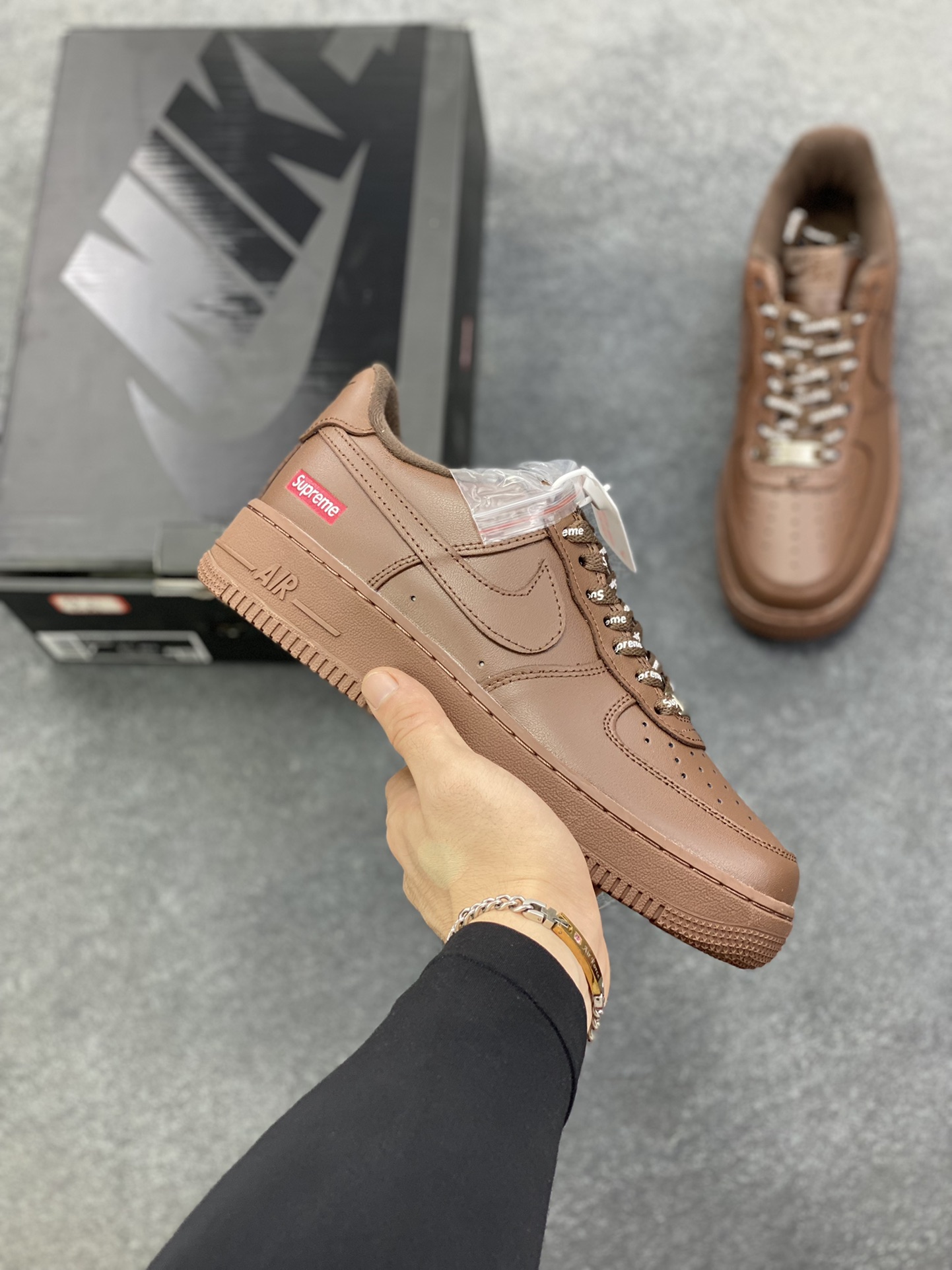 超级福利🎉 福利特价  Nike Air Force 1 Low Supreme联名 空军一号低帮运动休闲板鞋 原楦头原纸板 打造纯正空军版型 专注外贸渠道 全掌内置蜂窝气垫 原盒配件 原厂中底钢印、拉帮完美 货号：CU9225-200 尺码：36 36.5 37.5 38 38.5 39 40 40.5 41 42 42.5 43 44 44.5 45-选品中心