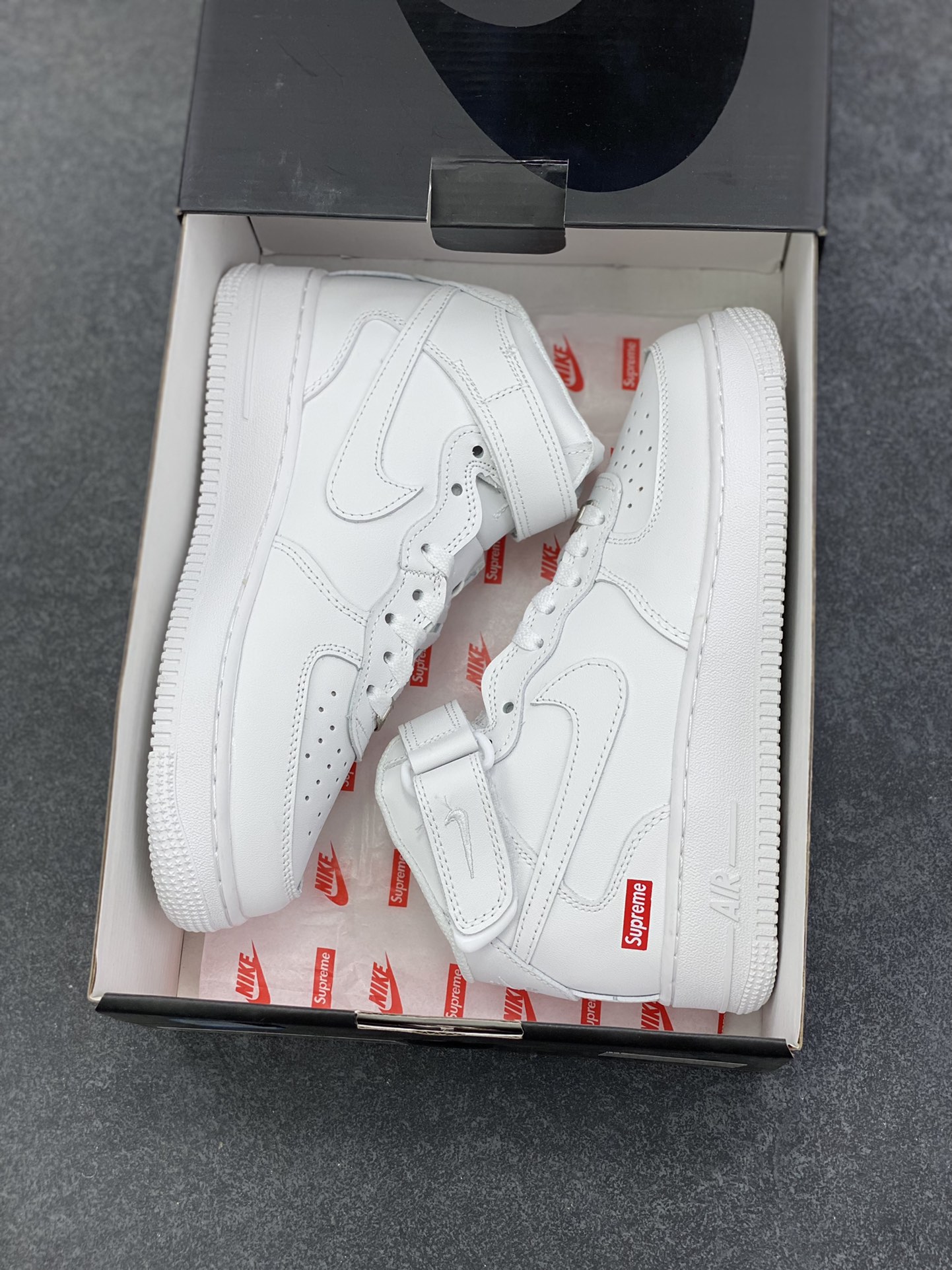 图片[9]-超级福利🎉 福利特价  Nike Air Force 1 Low Supreme联名 空军一号运动休闲板鞋 原楦头原纸板 打造纯正空军版型 专注外贸渠道 全掌内置蜂窝气垫 原盒配件 原厂中底钢印、拉帮完美 货号：FZ8784-100 尺码：36 36.5 37.5 38 38.5 39 40 40.5 41 42 42.5 43 44 44.5 45-选品中心