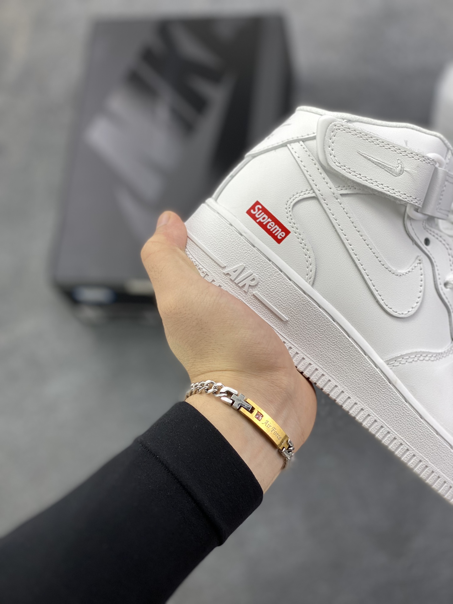 图片[6]-超级福利🎉 福利特价  Nike Air Force 1 Low Supreme联名 空军一号运动休闲板鞋 原楦头原纸板 打造纯正空军版型 专注外贸渠道 全掌内置蜂窝气垫 原盒配件 原厂中底钢印、拉帮完美 货号：FZ8784-100 尺码：36 36.5 37.5 38 38.5 39 40 40.5 41 42 42.5 43 44 44.5 45-选品中心