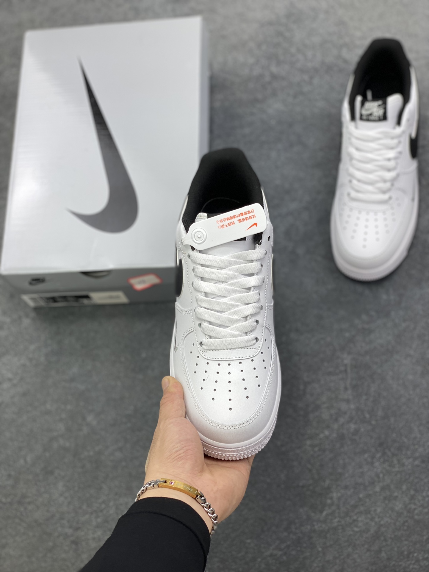 图片[2]-Nike Air Force 1 Low’07 黑银小勾 空军一号低帮休闲板鞋 定制皮料 原厂3D打印 定制鞋盒 原楦原纸板 纯正空军版型 内置全掌气垫 货号：ZH0316-109 尺码：36 36.5 37.5 38 38.5 39 40 40.5 41 42 42.5 43 44 44.5 45-选品中心