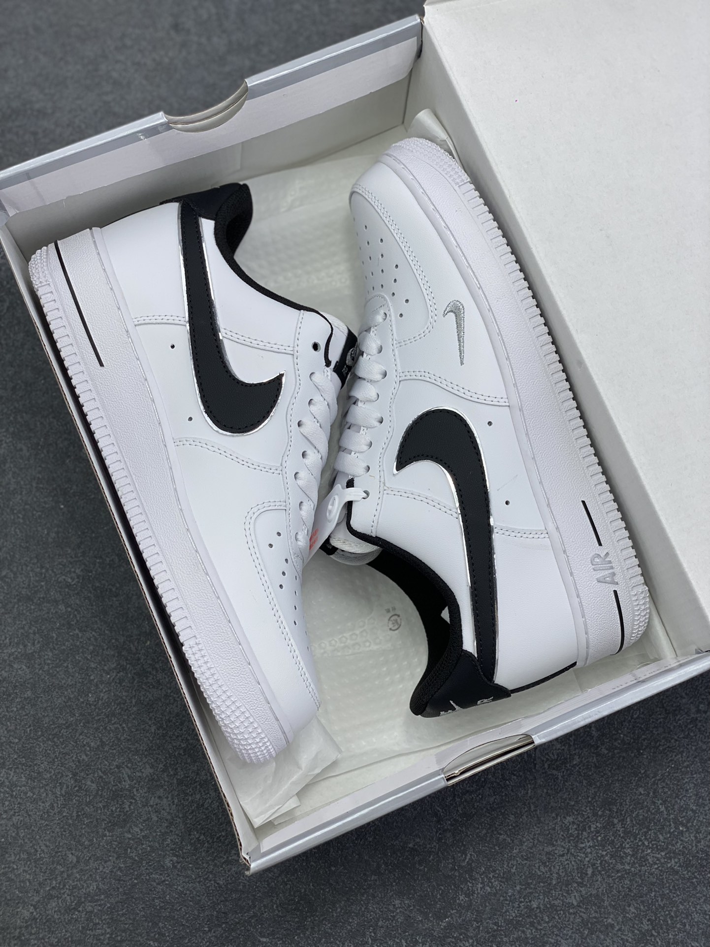 图片[9]-Nike Air Force 1 Low’07 黑银小勾 空军一号低帮休闲板鞋 定制皮料 原厂3D打印 定制鞋盒 原楦原纸板 纯正空军版型 内置全掌气垫 货号：ZH0316-109 尺码：36 36.5 37.5 38 38.5 39 40 40.5 41 42 42.5 43 44 44.5 45-选品中心