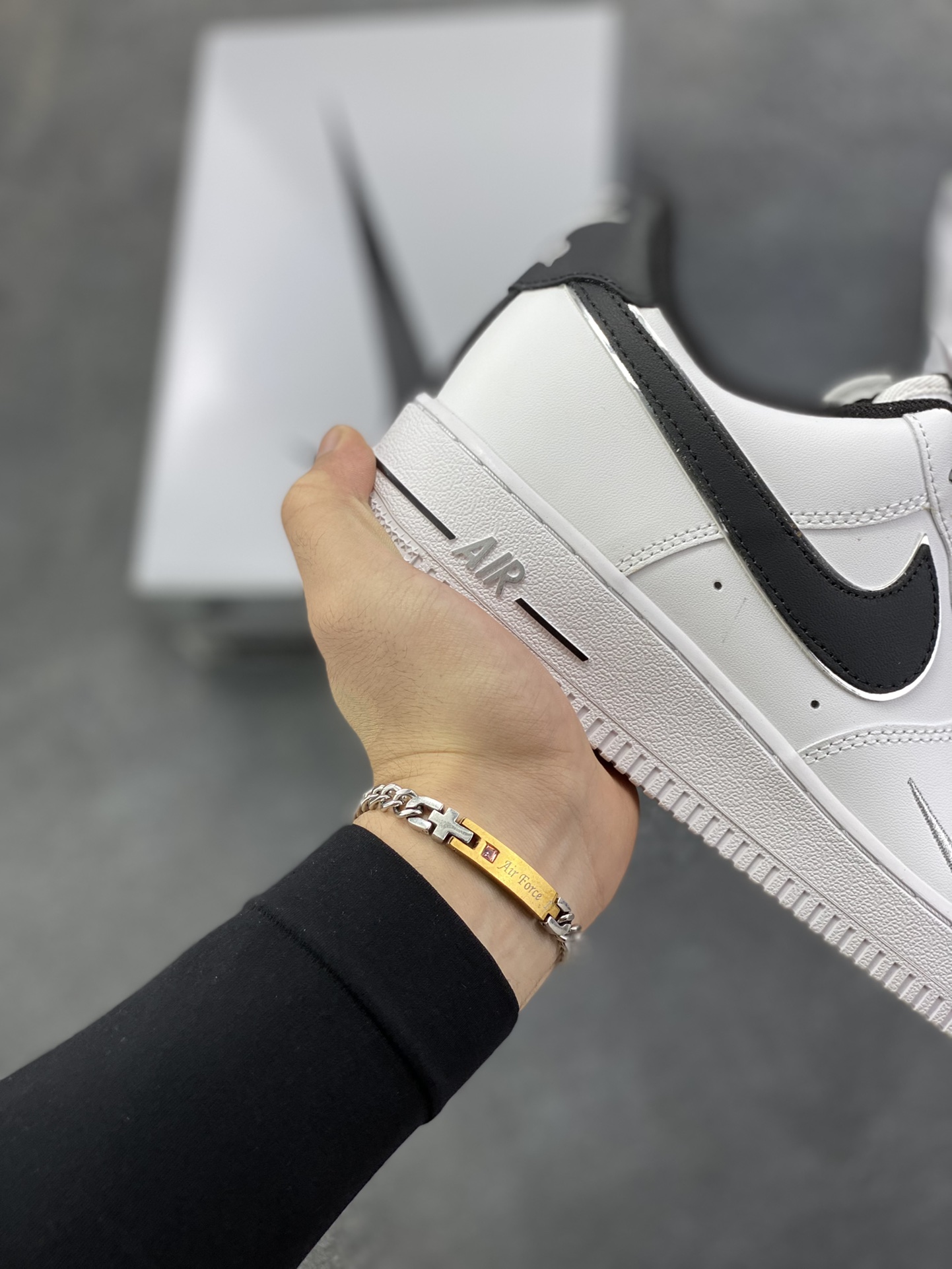 图片[6]-Nike Air Force 1 Low’07 黑银小勾 空军一号低帮休闲板鞋 定制皮料 原厂3D打印 定制鞋盒 原楦原纸板 纯正空军版型 内置全掌气垫 货号：ZH0316-109 尺码：36 36.5 37.5 38 38.5 39 40 40.5 41 42 42.5 43 44 44.5 45-选品中心
