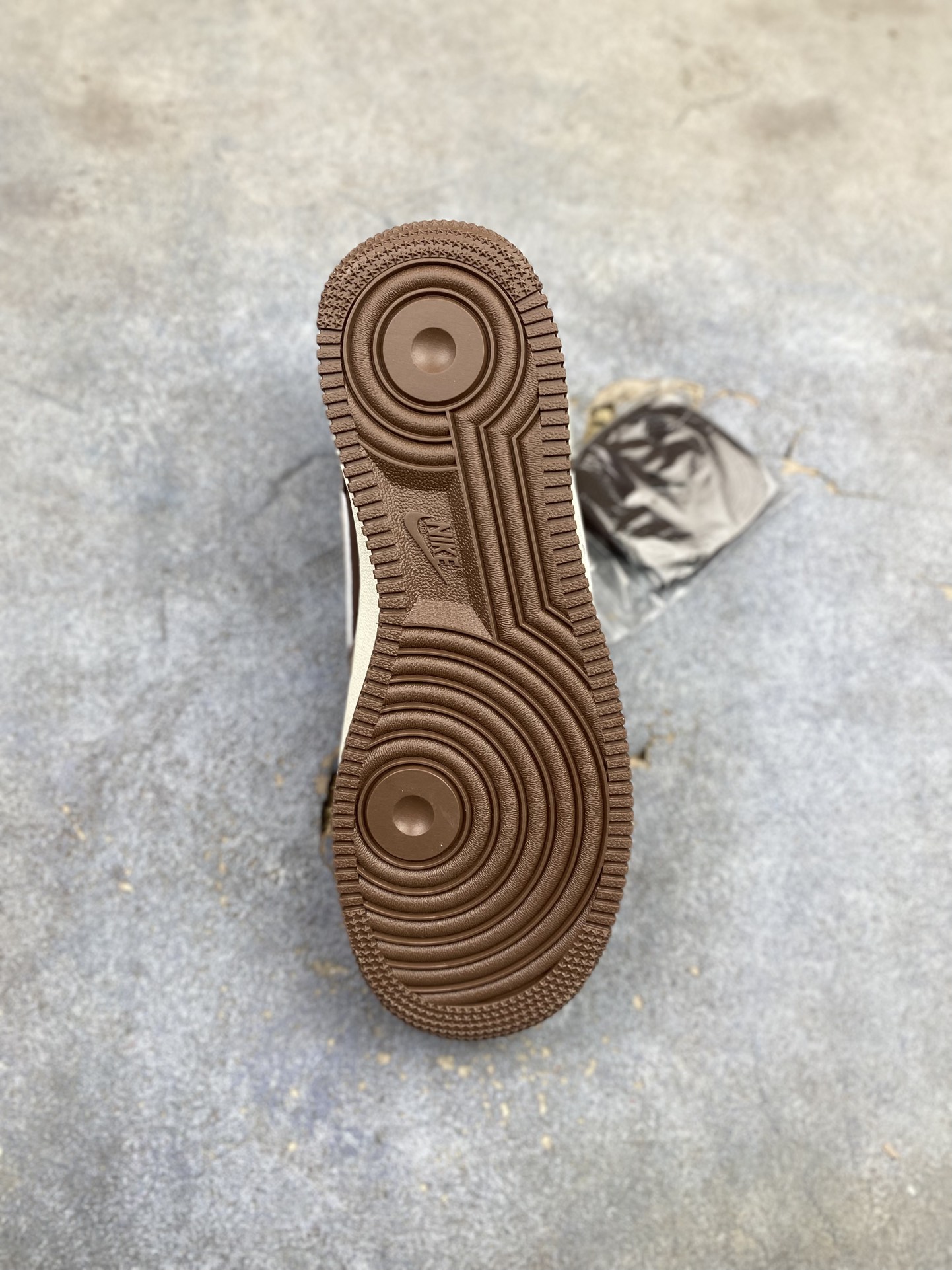 合集特价💰140
  Nike Air Force 1‘07 Low x dunk low北面联名 空军一号低帮休闲板鞋 #原楦头原纸板 原装鞋盒 定制五金配件 内置全掌气垫 原厂鞋底
货号：CH6336-524
尺码：36 36.5 37.5 38 38.5 39 40 40.5 41 42 42.5 43 44 44.5 45k6