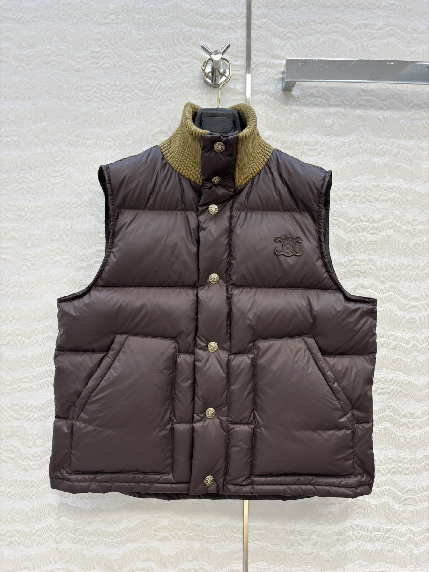 独家首发💙原单品质CE英伦风穿搭！孙千同款，美拉徳凯旋门刺绣羽绒服马甲。定制羊毛罗纹，经典夹克面包服高级