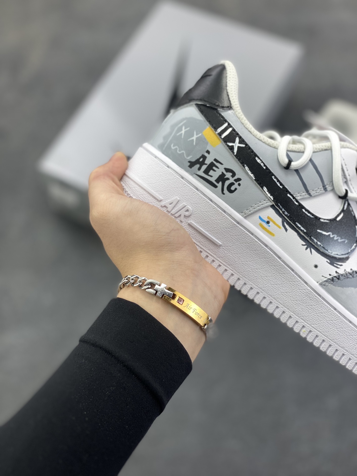 图片[6]-【定制球鞋】Nike Air Force 1 暮色信笺 二次元 手绘涂鸦 暗纹 简约高级 潮流百搭 耐磨 低帮 板鞋 男款 灰白工艺难度大 原楦头原纸板 原装鞋盒 定制五金配件 内置全掌气垫 原厂鞋底 货号：CW2288-111 尺码：36 36.5 37.5 38 38.5 39 40 40.5 41 42 42.5 43 44 44.5 45-选品中心