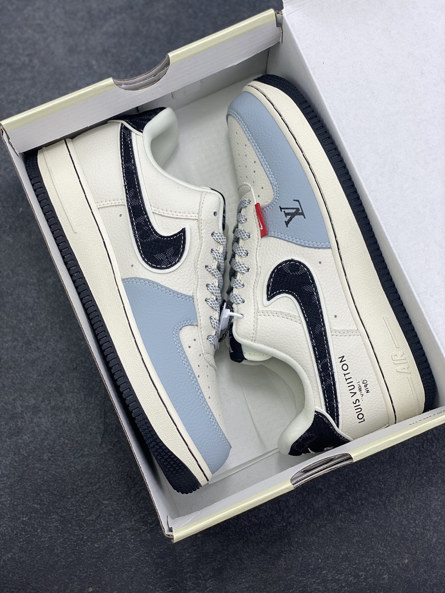 图片[9]-NIke Air Force 1 \’07 Low “LV联名——米黑牛仔勾”空军一号 低帮 运动鞋 休闲鞋 折边针车 工艺难度大 原楦头原纸板 原装鞋盒 定制五金配件 内置全掌气垫 原厂鞋底 货号：DD1982-320 尺码：36 36.5 37.5 38 38.5 39 40 40.5 41 42 42.5 43 44 44.5 45-选品中心