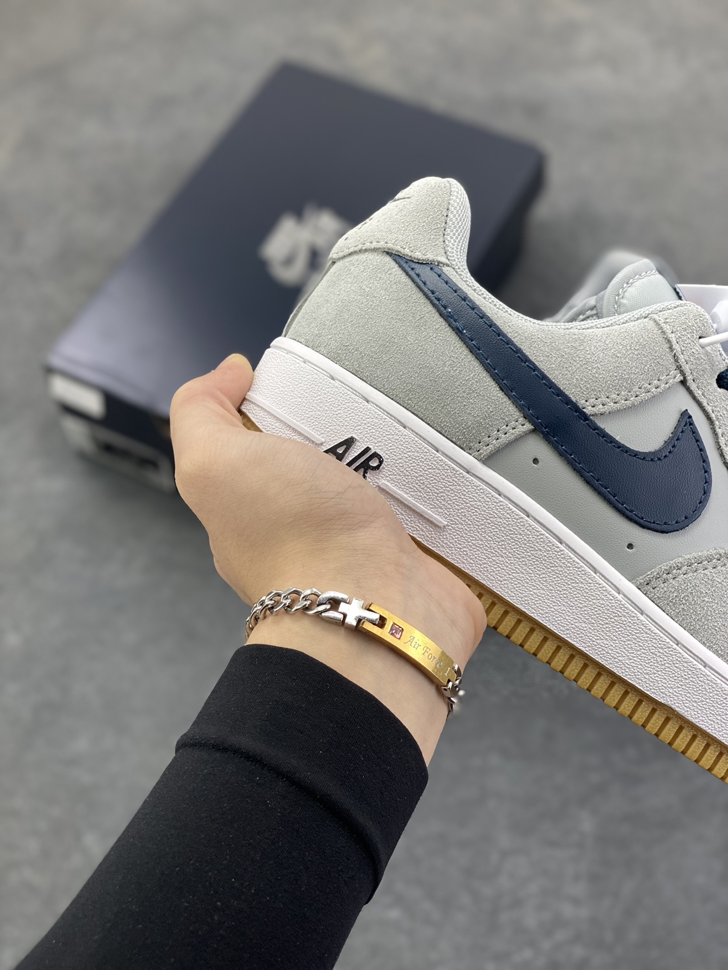 图片[6]-Nike Air Force 1 Low 灰蓝 空军一号低帮运动休闲板鞋 原楦头原纸板 打造纯正空军版型 专注外贸渠道 全掌内置蜂窝气垫 原盒配件 原厂中底钢印、拉帮完美 货号：IB6388-003 尺码：36 36.5 37.5 38 38.5 39 40 40.5 41 42 42.5 43 44 44.5 45-选品中心