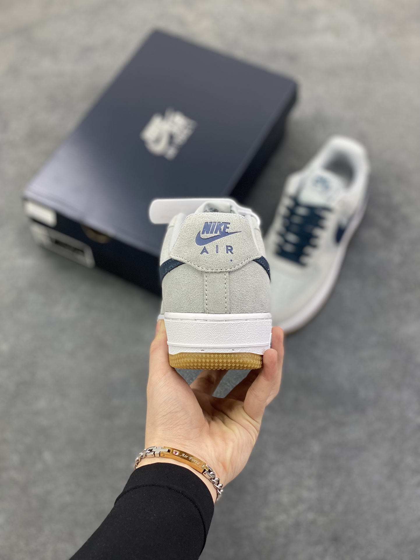 图片[4]-Nike Air Force 1 Low 灰蓝 空军一号低帮运动休闲板鞋 原楦头原纸板 打造纯正空军版型 专注外贸渠道 全掌内置蜂窝气垫 原盒配件 原厂中底钢印、拉帮完美 货号：IB6388-003 尺码：36 36.5 37.5 38 38.5 39 40 40.5 41 42 42.5 43 44 44.5 45-选品中心
