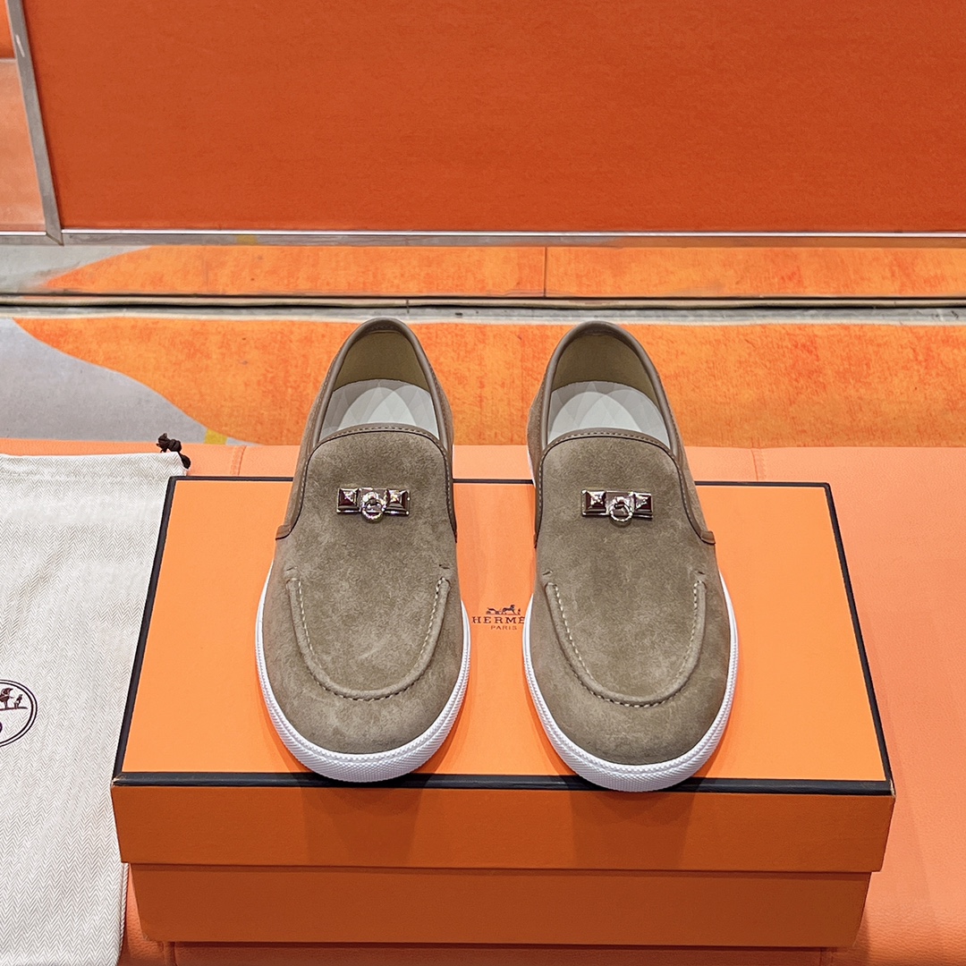 NO:668713,HERME...S classic casual formal wear series, 24 new colors, classic shoe style, with full cowhide upper. Can be worn by couples. It is more fashionable and easier to match than ordinary casual shoes, a fashion must-have!  Sheepskin lining, soles imported from Italy!  Original packaging!  Top quality women's models 35-39 can be ordered in size 40.41, men's models 39-43 can be ordered in size 44.45, men's models 20, loafers, hermes, loafers, cowhide, sheepskin19860909HERME…S 经典休闲正装系列 24新色 经典鞋型 搭配全牛皮鞋面.情侣可穿. 比普通休闲鞋时髦好搭配,时尚必备品！ 内里羊皮 ,鞋底意大利进口材料！ 原版包装！ 顶级精品女款35-39可定40.41码  男款39-43可定44.45 男款20,乐福鞋,hermes,loafers,cowhide,sheepskin,Women's Shoes