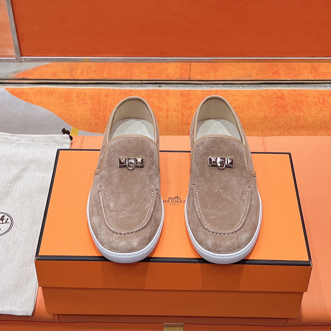 NO:668723,HERME...S classic casual formal wear series, 24 new colors, classic shoe style, with full cowhide upper. Can be worn by couples. It is more fashionable and easier to match than ordinary casual shoes, a fashion must-have!  Sheepskin lining, soles imported from Italy!  Original packaging!  Top quality women's models 35-39 can be ordered in size 40.41, men's models 39-43 can be ordered in size 44.45, men's models 20, loafers, hermes, loafers, cowhide, sheepskin19860909HERME…S 经典休闲正装系列 24新色 经典鞋型 搭配全牛皮鞋面.情侣可穿. 比普通休闲鞋时髦好搭配,时尚必备品！ 内里羊皮 ,鞋底意大利进口材料！ 原版包装！ 顶级精品女款35-39可定40.41码  男款39-43可定44.45码 男款20,乐福鞋,hermes,loafers,cowhide,sheepskin,Women's Shoes