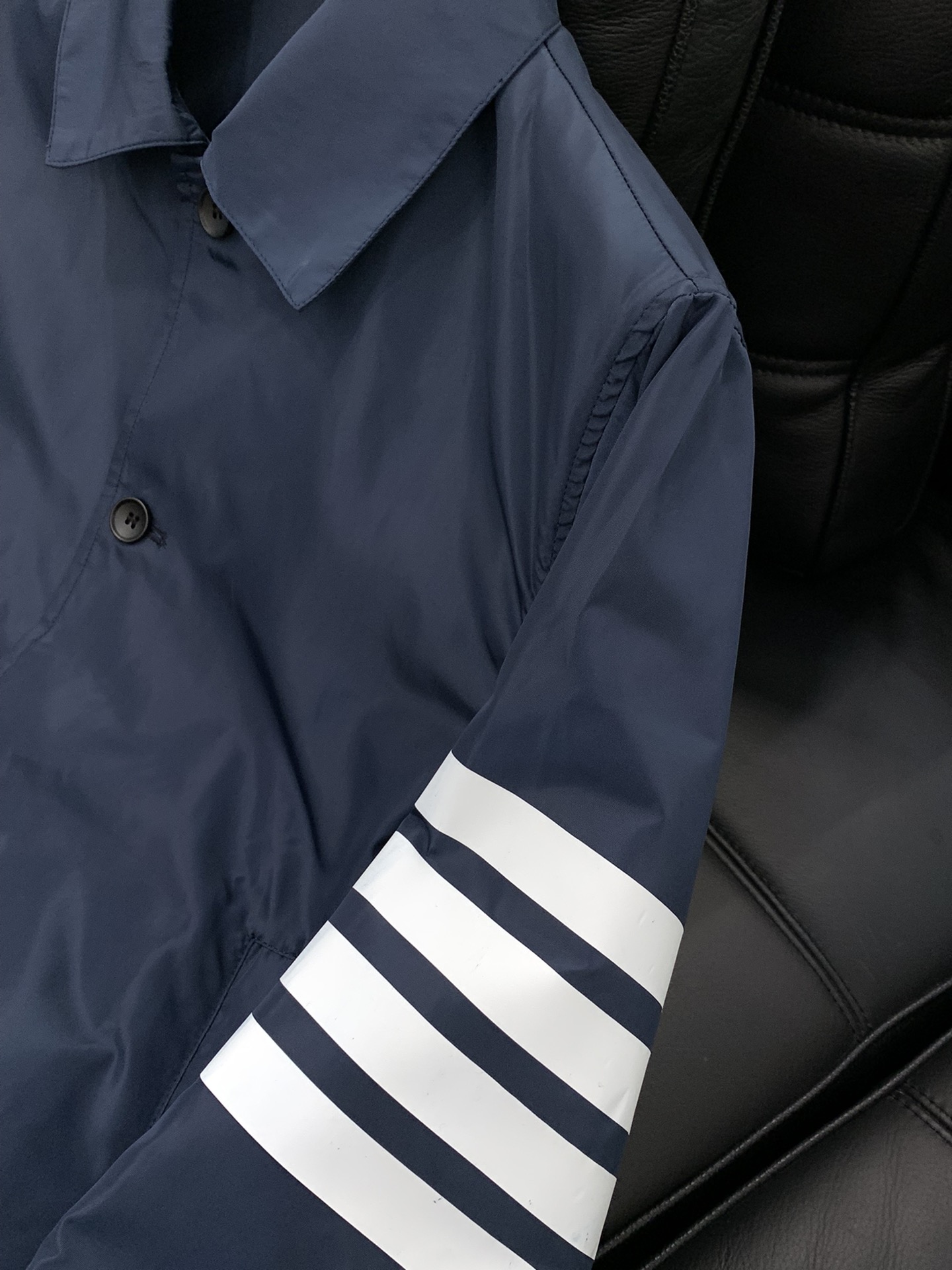 ，Tom Browne 汤姆.布朗，2025秋季最新品，专柜同步有售，原单狠货，时尚休闲夹克外套，上身很