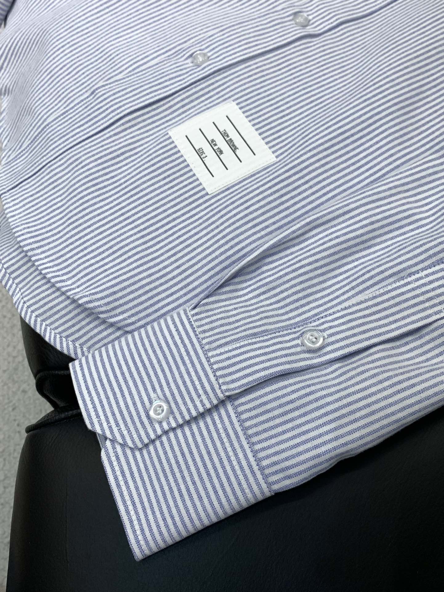 ，Tom Browne 汤姆.布朗，2025秋季最新品，专柜同步有售，原单狠货，时尚休闲长袖衬衫，上身很