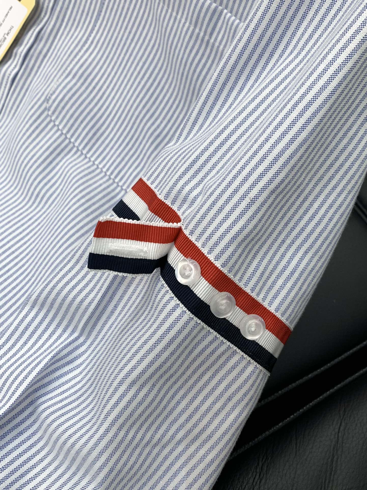 ，Tom Browne 汤姆.布朗，2025秋季最新品，专柜同步有售，原单狠货，时尚休闲长袖衬衫，上身很