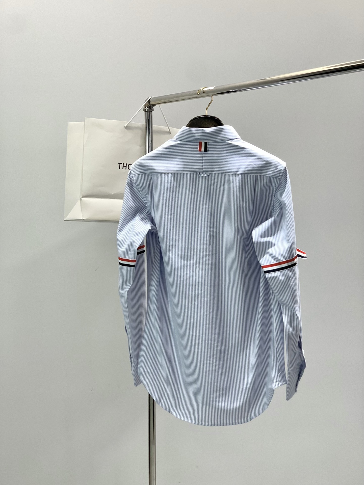 ，Tom Browne 汤姆.布朗，2025秋季最新品，专柜同步有售，原单狠货，时尚休闲长袖衬衫，上身很