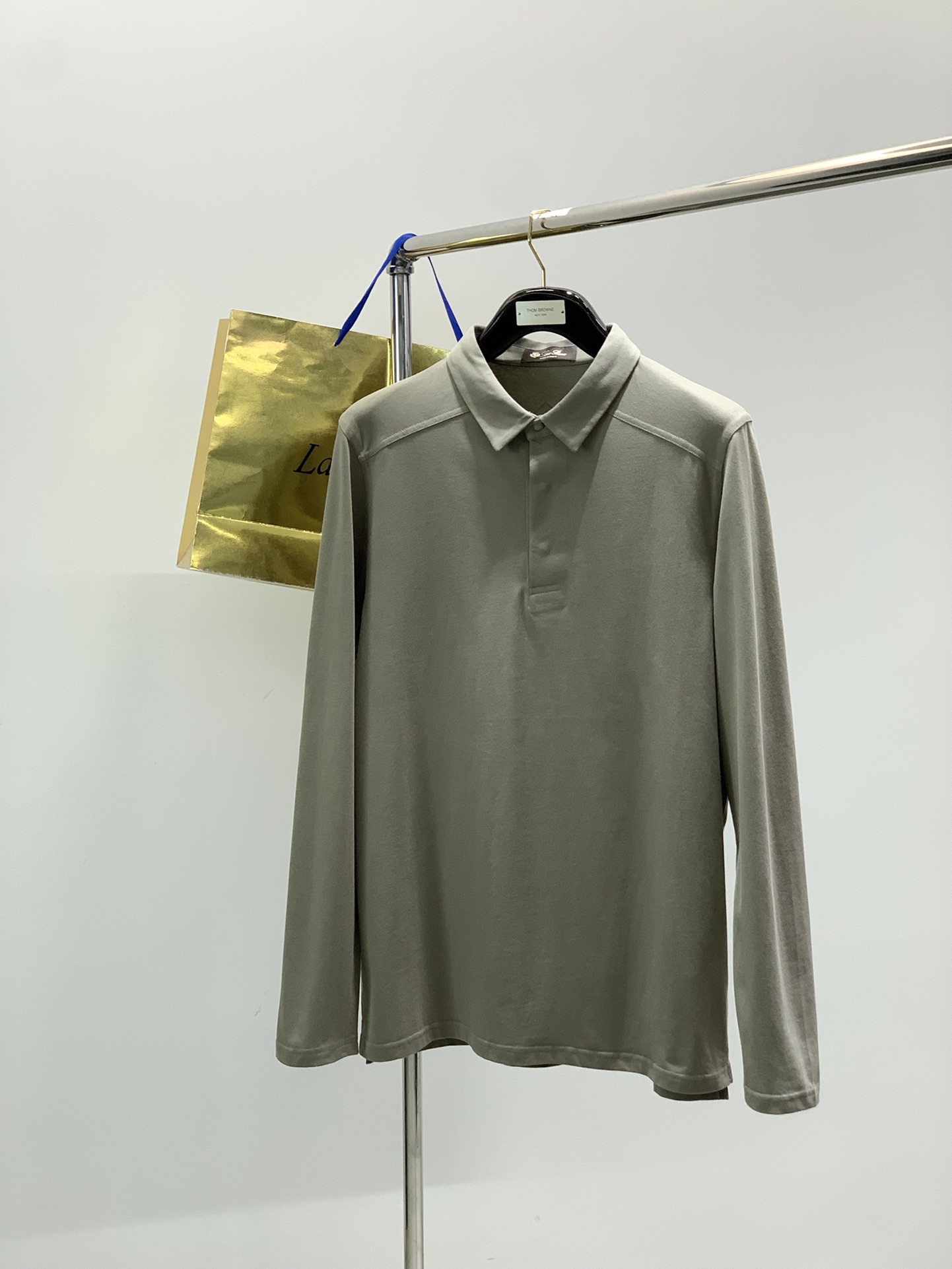 ，lp🆕翻领长袖材质 棉尺码M L XLM肩宽42胸围102衣长72L肩43袖长67胸围106衣长74 