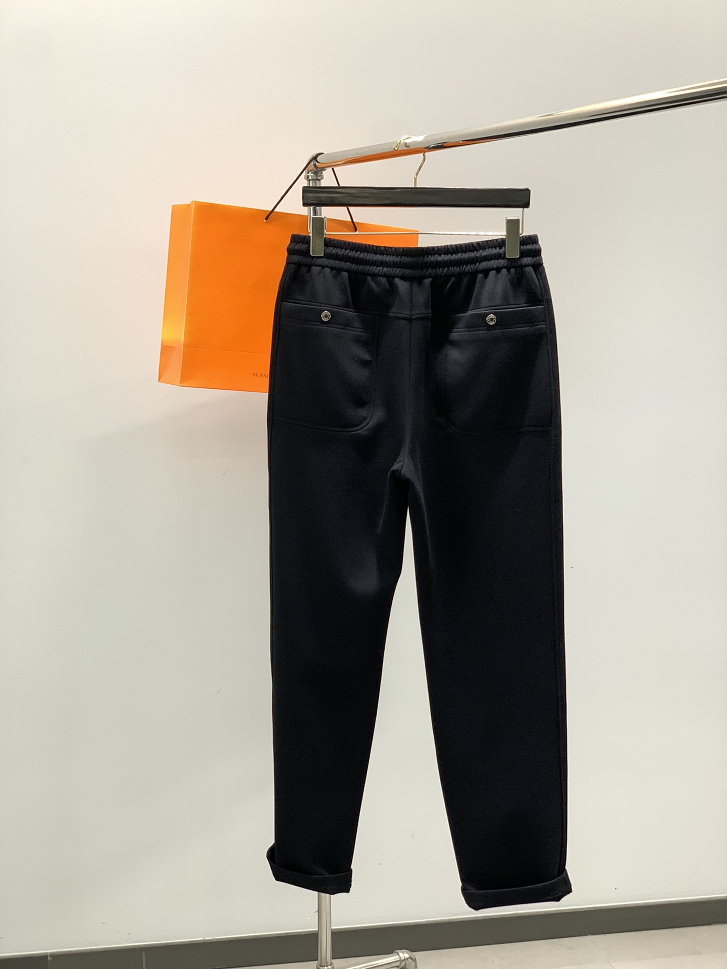 ，爱马仕 更把舒服做到极致……H爱马复合面料，卫裤里的牛货，品牌立体设计！！！ 双层复合混纺莫代尔棉羊毛