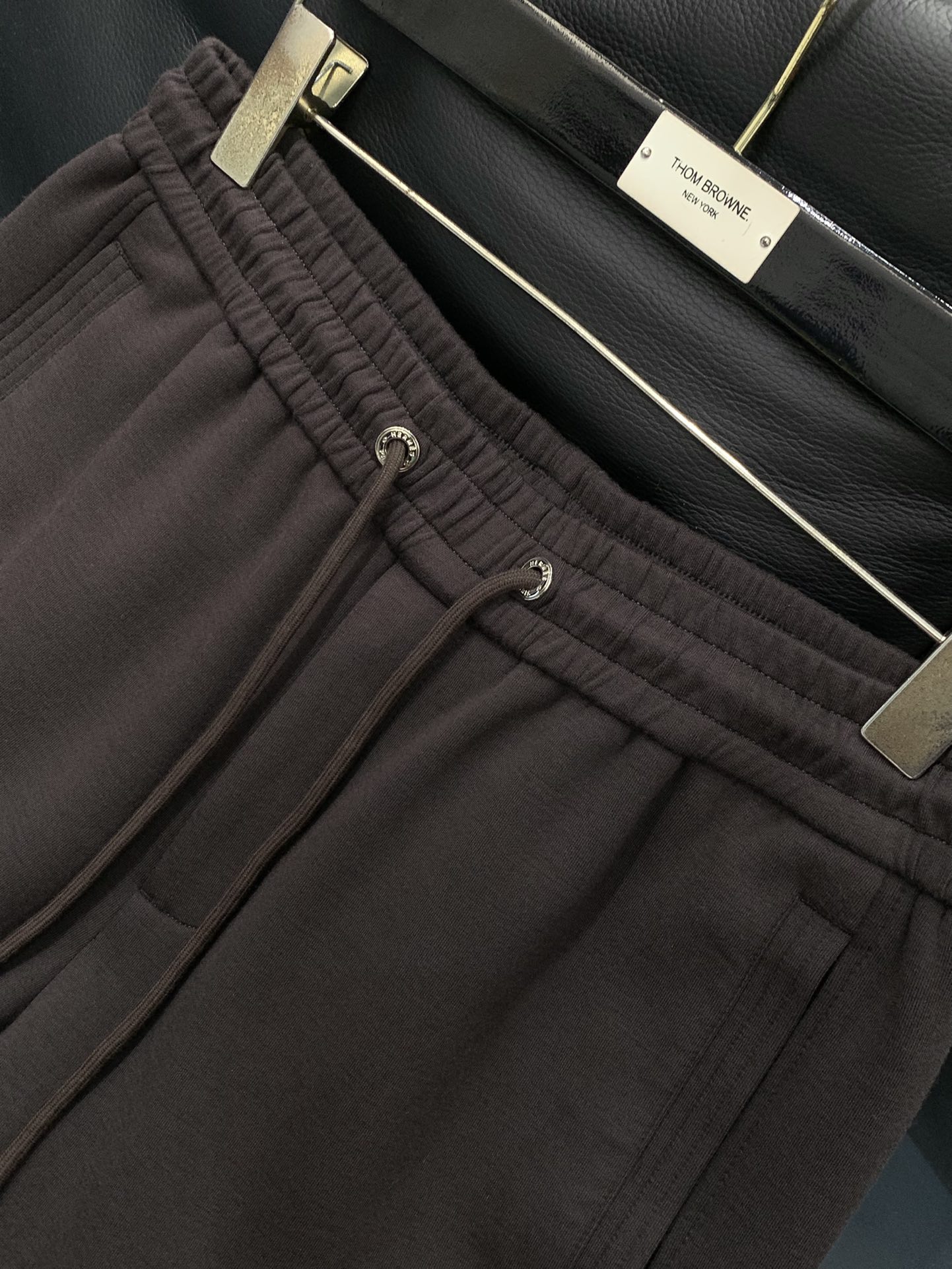 ，爱马仕 更把舒服做到极致……H爱马复合面料，卫裤里的牛货，品牌立体设计！！！ 双层复合混纺莫代尔棉羊毛