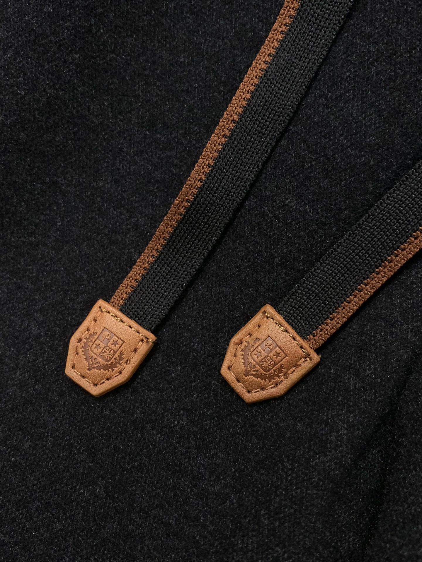 ，lp🆕 抽绳羊毛休闲裤时尚系列，独特设计，抽绳休闲长裤 订纱开始订染和订纺。国内某大厂出口日本 和供应