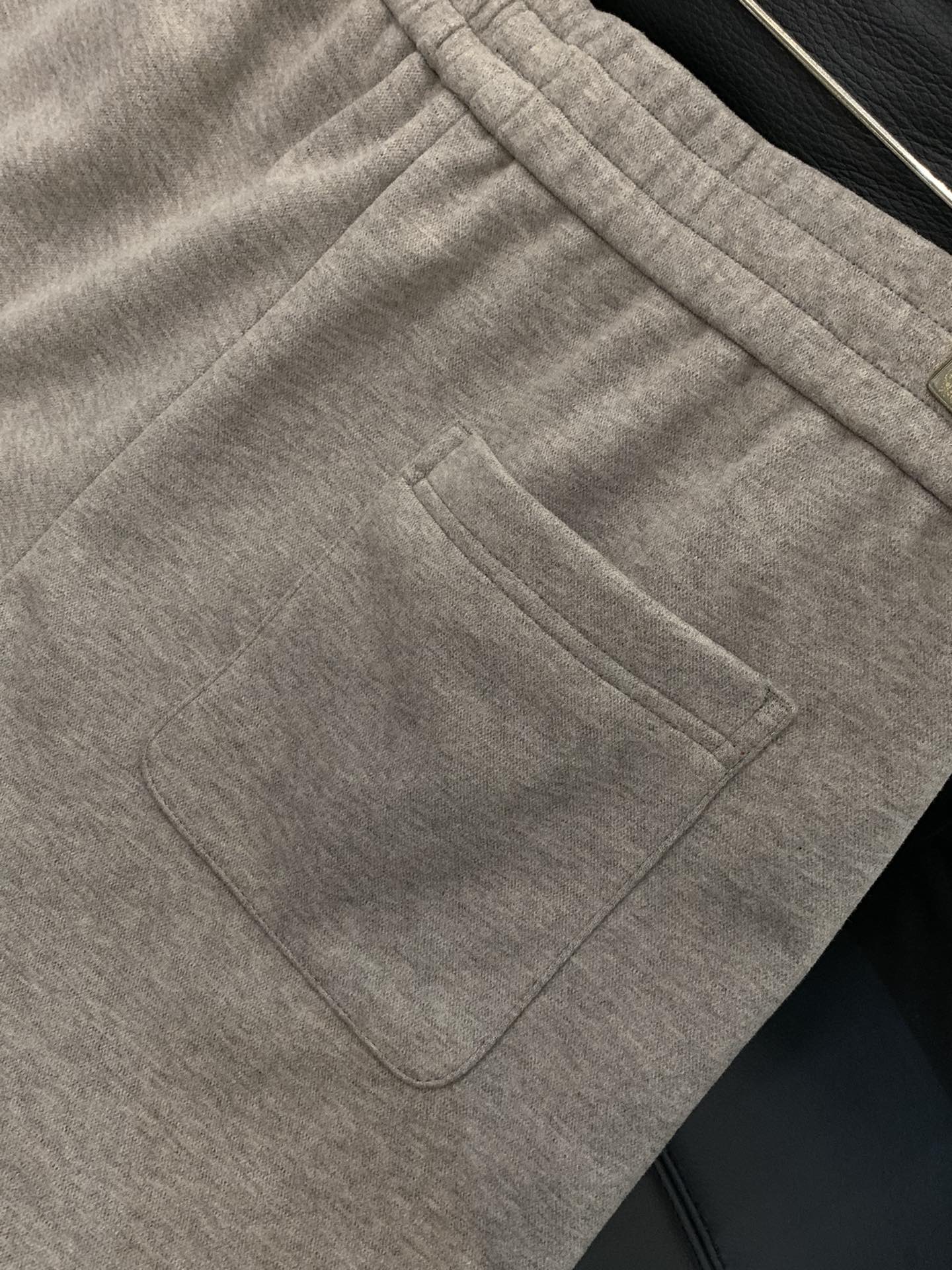 ，lp🆕 抽绳羊毛休闲裤时尚系列，独特设计，抽绳休闲长裤 订纱开始订染和订纺。国内某大厂出口日本 和供应