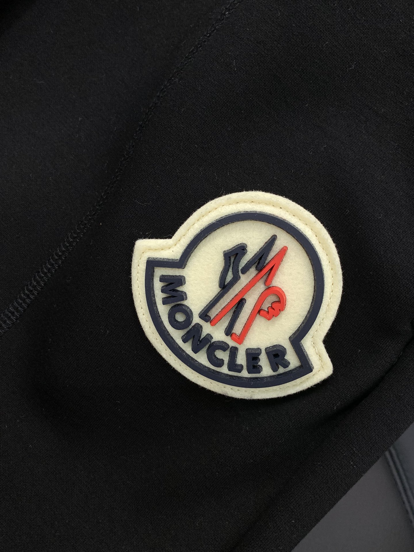 ，Moncler 蒙口，2025冬季最新品，专柜同步有售，原单狠货，时尚休闲➕绒长裤，采用进口原版面料，