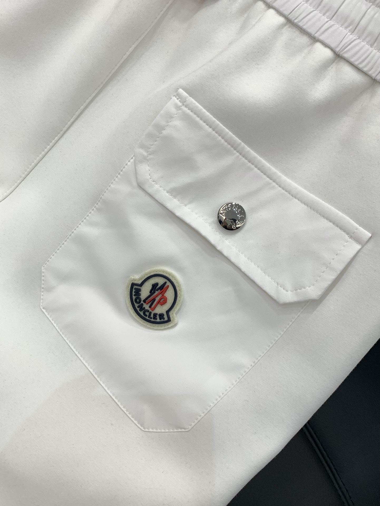 ，Moncler 蒙口，2025冬季最新品，专柜同步有售，原单狠货，时尚休闲➕绒长裤，采用进口原版面料，