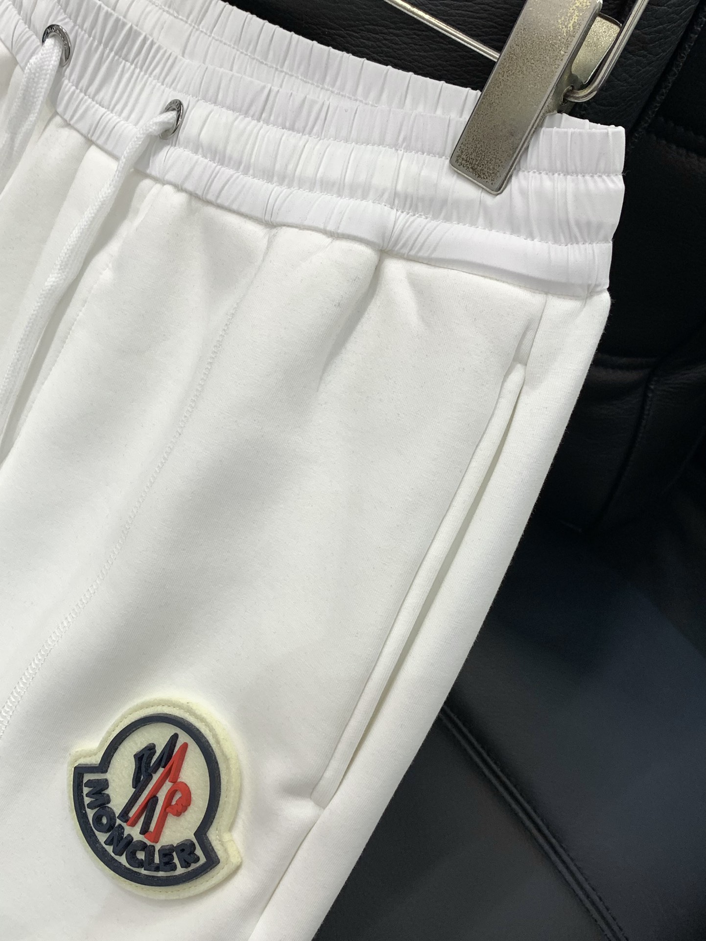 ，Moncler 蒙口，2025冬季最新品，专柜同步有售，原单狠货，时尚休闲➕绒长裤，采用进口原版面料，