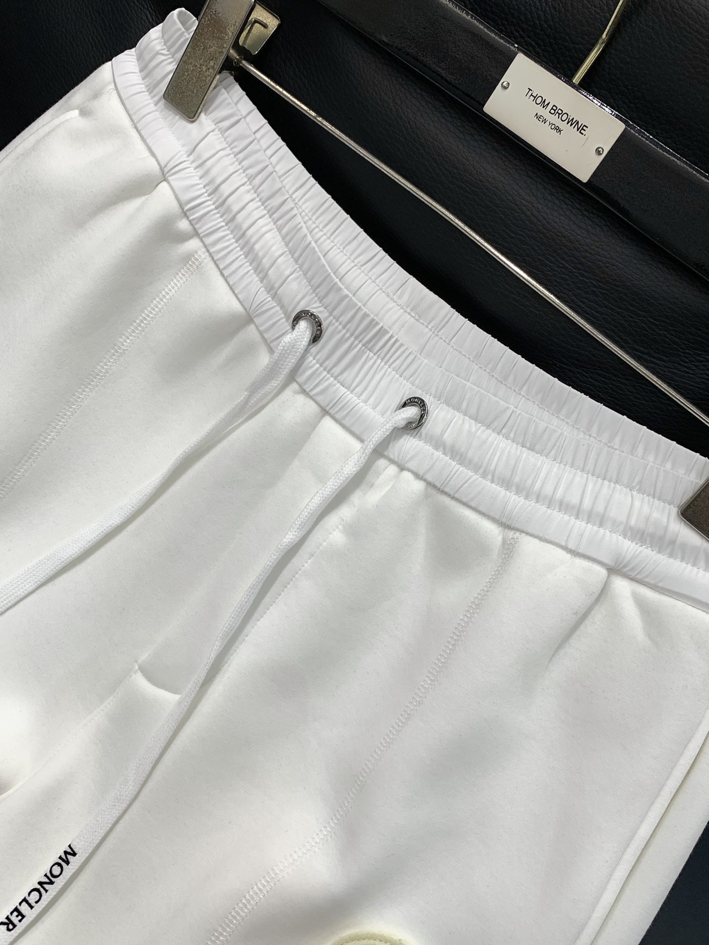 ，Moncler 蒙口，2025冬季最新品，专柜同步有售，原单狠货，时尚休闲➕绒长裤，采用进口原版面料，