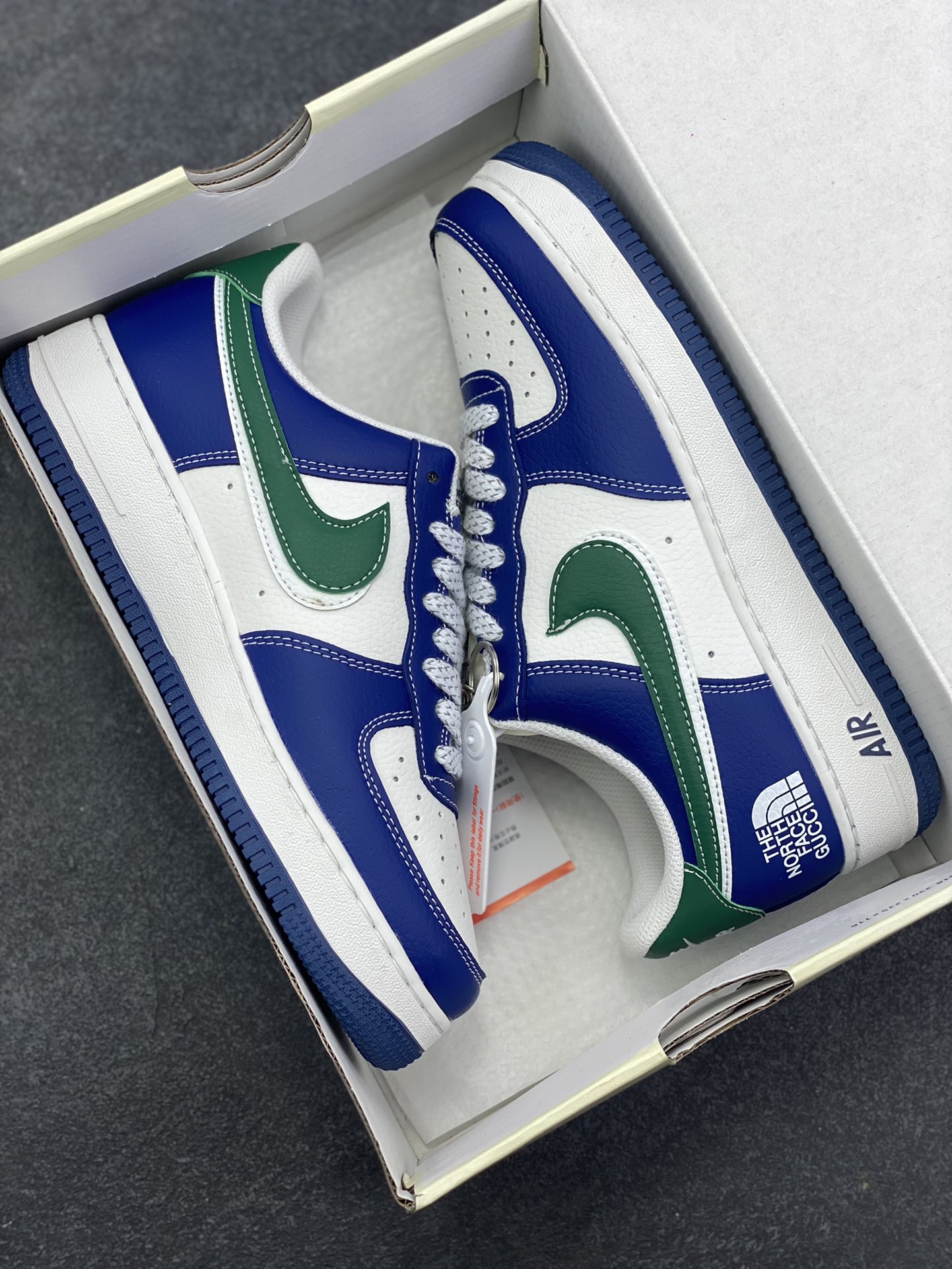 图片[9]-Nike Air Force 1 Low 空军一号低帮百搭休闲运动板鞋。柔软、弹性十足的缓震性能和出色的中底设计，横跨复古与现代的外型结合，造就出风靡全球三十多年的Force 1，直到今天还深受青睐。 货号：DQ7656-103 尺码：36 36.5 37.5 38 38.5 39 40 40.5 41 42 42.5 43 44 44.5 45-选品中心