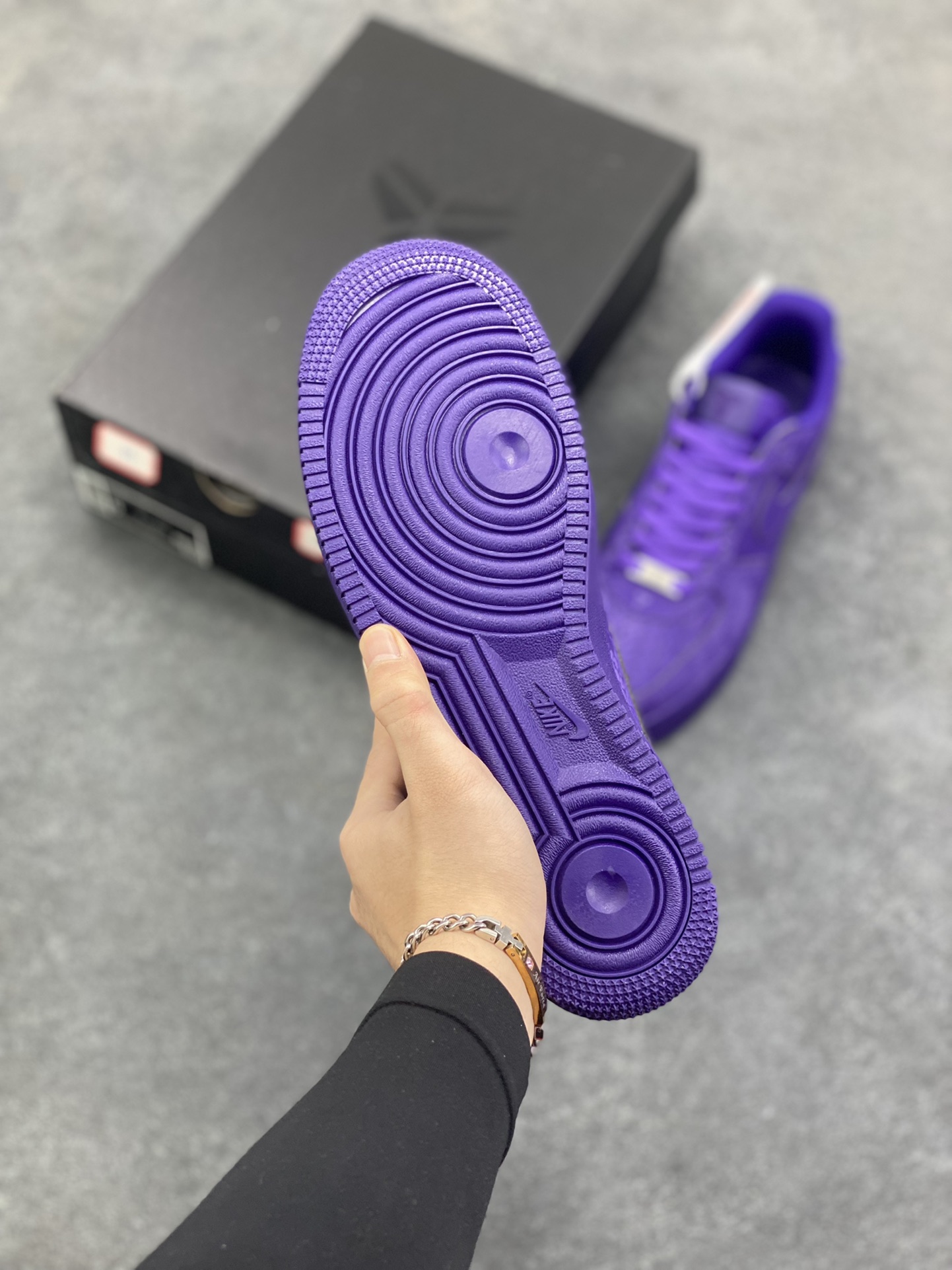 图片[5]-Nike Air Force 1 Low 科比 空军一号低帮运动休闲板鞋 原楦头原纸板 打造纯正空军版型 专注外贸渠道 全掌内置蜂窝气垫 原盒配件 原厂中底钢印、拉帮完美 货号：IB0018-500 尺码：36 36.5 37.5 38 38.5 39 40 40.5 41 42 42.5 43 44 44.5 45-选品中心