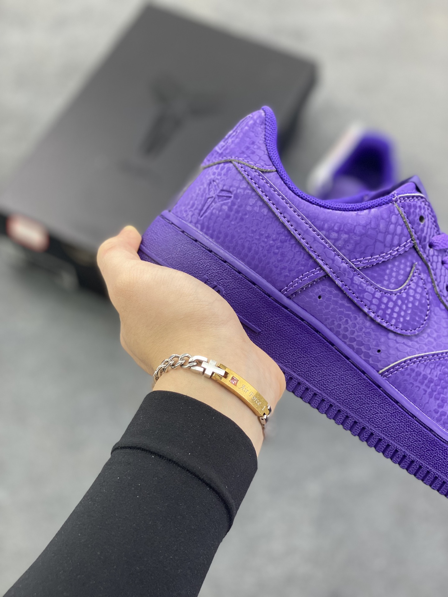 图片[6]-Nike Air Force 1 Low 科比 空军一号低帮运动休闲板鞋 原楦头原纸板 打造纯正空军版型 专注外贸渠道 全掌内置蜂窝气垫 原盒配件 原厂中底钢印、拉帮完美 货号：IB0018-500 尺码：36 36.5 37.5 38 38.5 39 40 40.5 41 42 42.5 43 44 44.5 45-选品中心