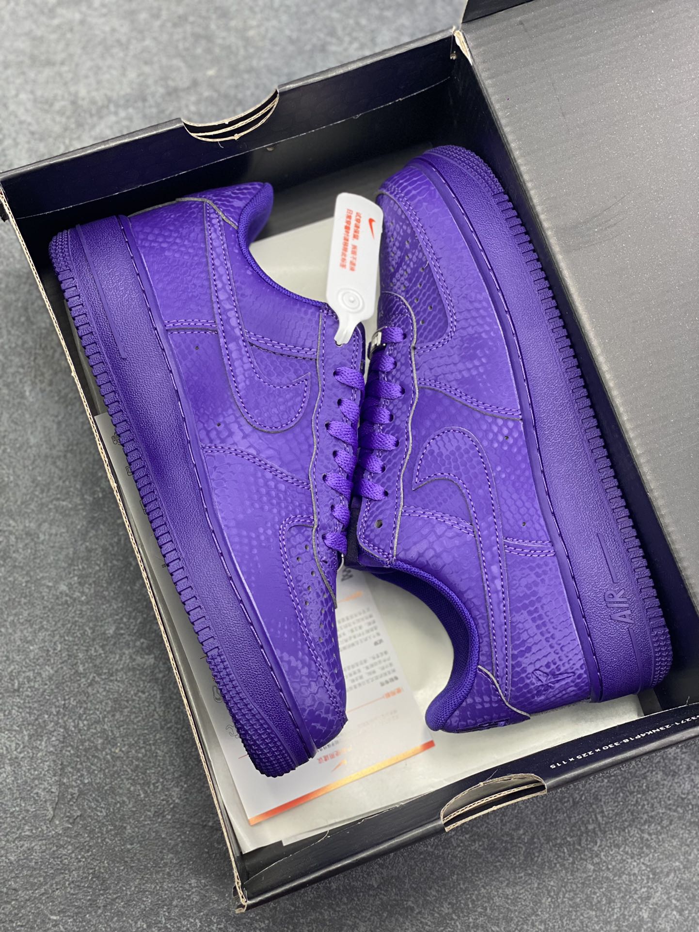 图片[9]-Nike Air Force 1 Low 科比 空军一号低帮运动休闲板鞋 原楦头原纸板 打造纯正空军版型 专注外贸渠道 全掌内置蜂窝气垫 原盒配件 原厂中底钢印、拉帮完美 货号：IB0018-500 尺码：36 36.5 37.5 38 38.5 39 40 40.5 41 42 42.5 43 44 44.5 45-选品中心