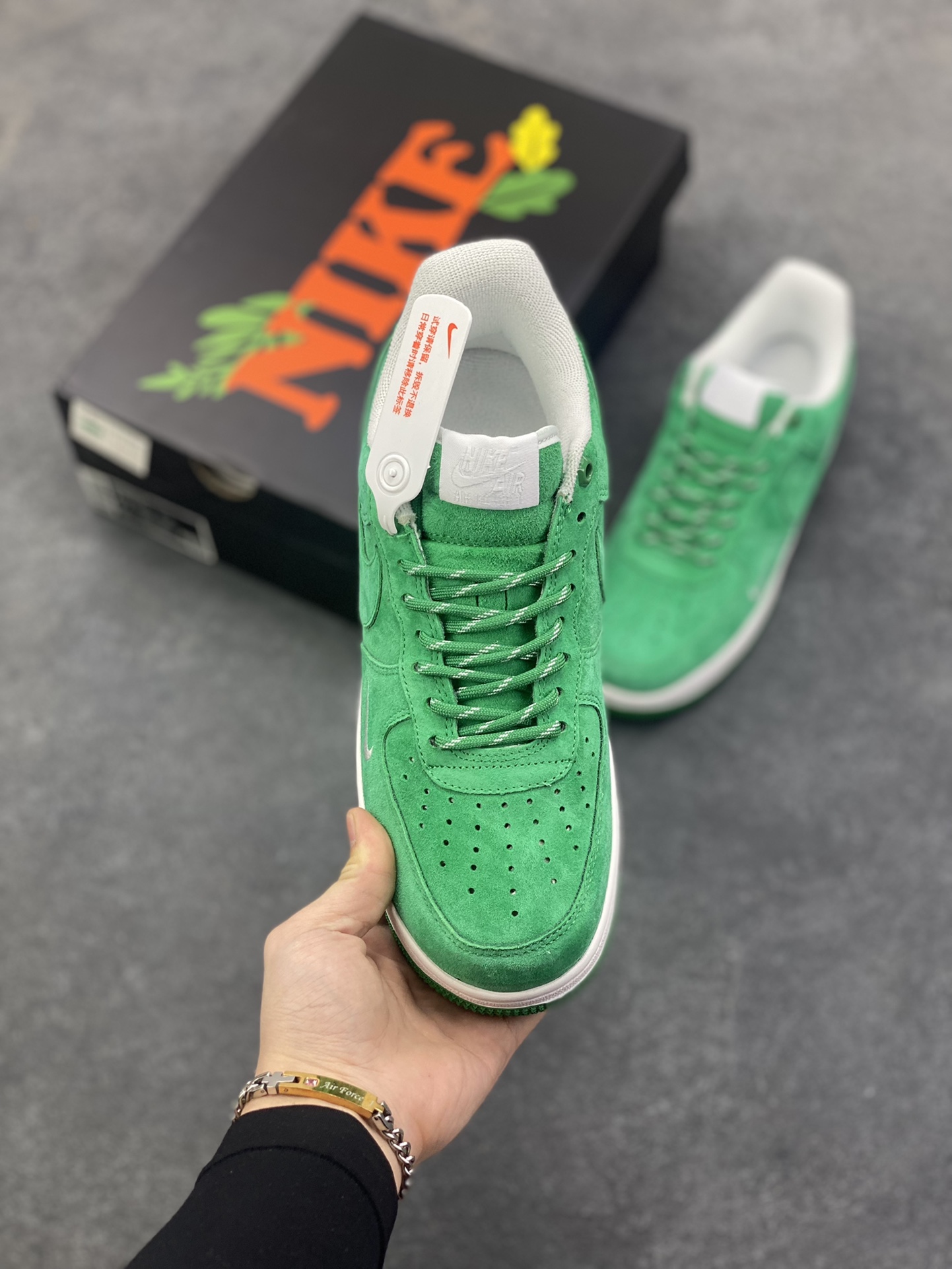 图片[2]-Nike Air Force 1 \’07 Low “头层猪八拼接” 空军一号 高端定制 低帮 运动鞋 休闲鞋 折边针车 工艺难度大 原楦头原纸板 原装鞋盒 定制五金配件 内置全掌气垫 原厂鞋底 货号：DY9867-004 尺码：36 36.5 37.5 38 38.5 39 40 40.5 41 42 42.5 43 44 44.5 45-选品中心