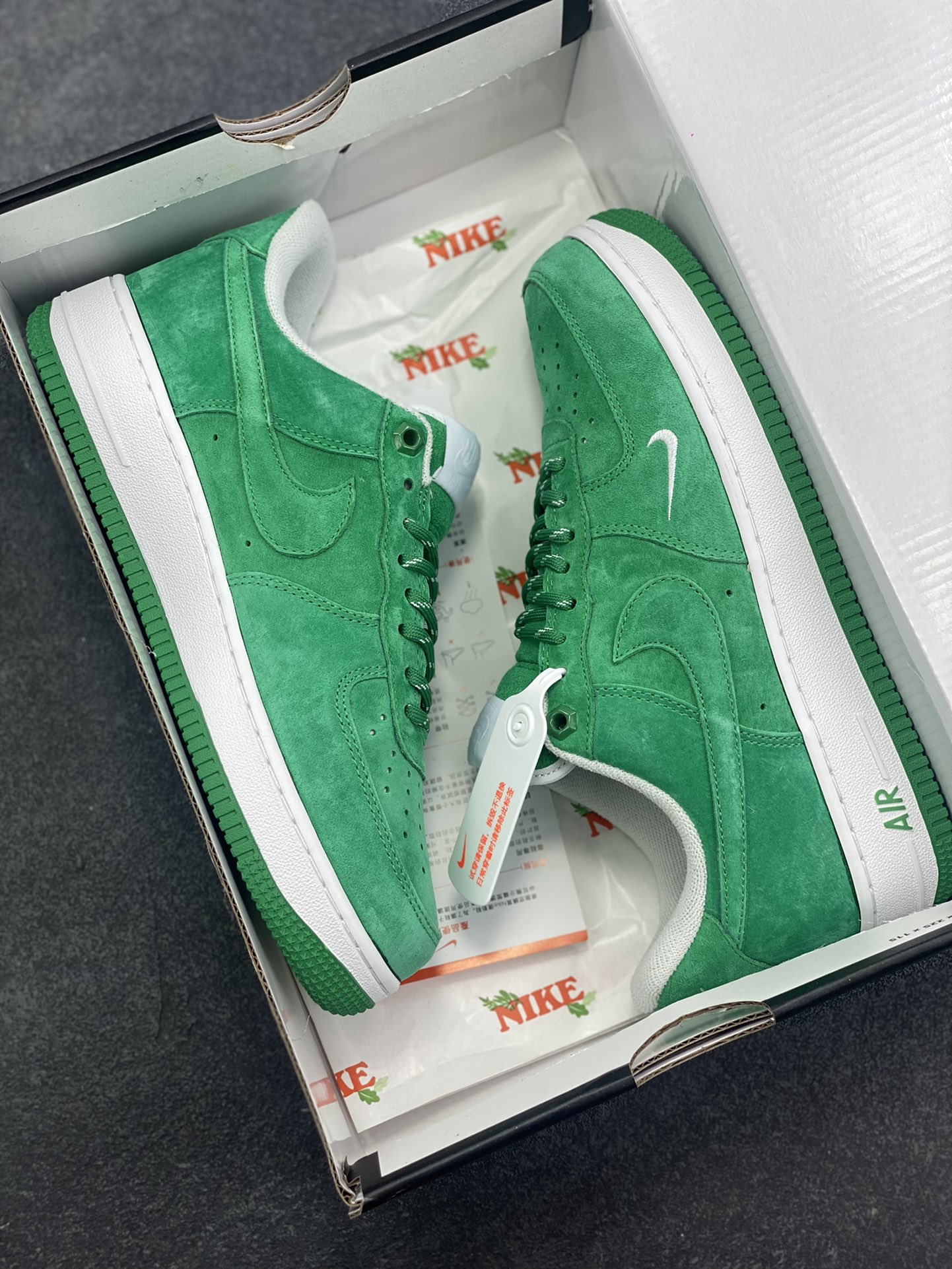 图片[9]-Nike Air Force 1 \’07 Low “头层猪八拼接” 空军一号 高端定制 低帮 运动鞋 休闲鞋 折边针车 工艺难度大 原楦头原纸板 原装鞋盒 定制五金配件 内置全掌气垫 原厂鞋底 货号：DY9867-004 尺码：36 36.5 37.5 38 38.5 39 40 40.5 41 42 42.5 43 44 44.5 45-选品中心