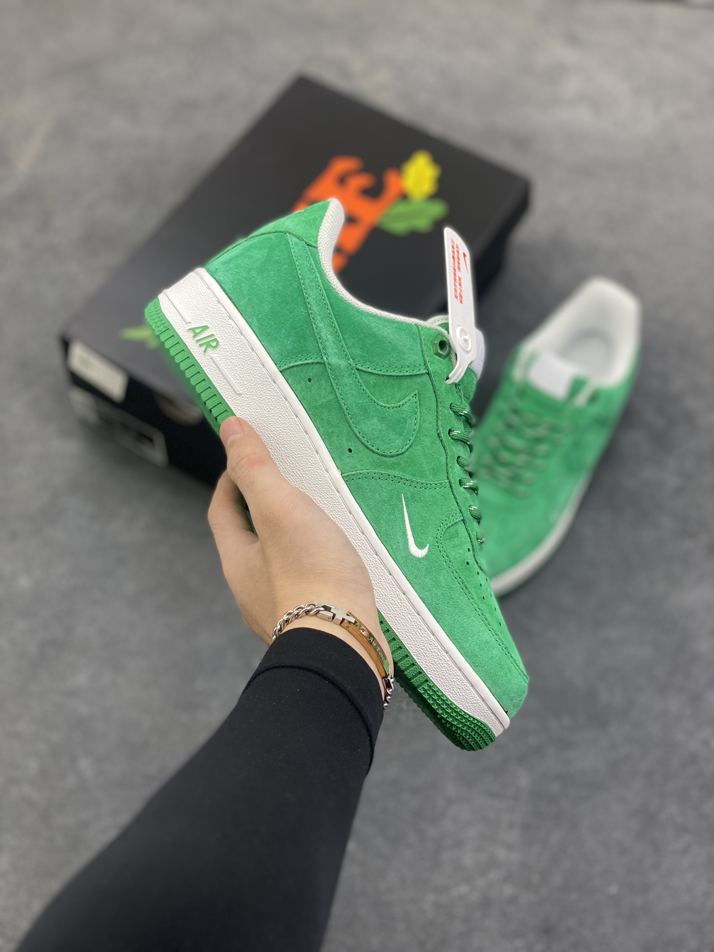 Nike Air Force 1 \’07 Low “头层猪八拼接” 空军一号 高端定制 低帮 运动鞋 休闲鞋 折边针车 工艺难度大 原楦头原纸板 原装鞋盒 定制五金配件 内置全掌气垫 原厂鞋底 货号：DY9867-004 尺码：36 36.5 37.5 38 38.5 39 40 40.5 41 42 42.5 43 44 44.5 45-选品中心