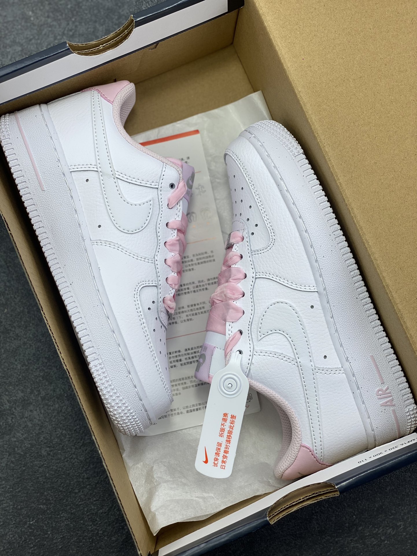 图片[9]-Air Force 1 \’07 Low 白粉 原楦头原纸板 打造纯正空军版型 #专注外贸渠道 全掌内置蜂窝气垫 #原盒配件 原厂中底钢印、拉帮完美 货号：HV4403-601 尺码：35.5 36 36.5 37.5 38 38.5 39 40-选品中心