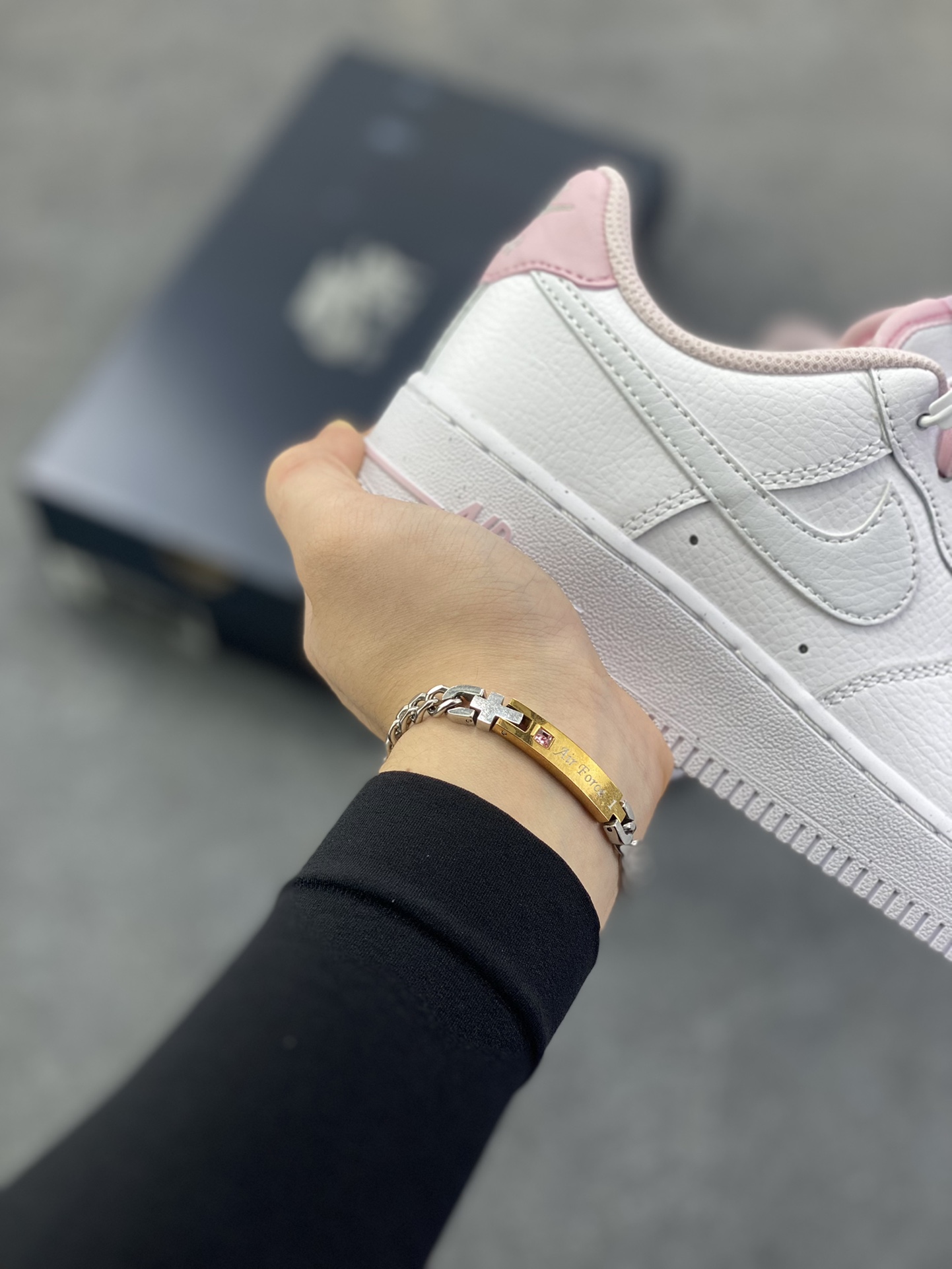 图片[6]-Air Force 1 \’07 Low 白粉 原楦头原纸板 打造纯正空军版型 #专注外贸渠道 全掌内置蜂窝气垫 #原盒配件 原厂中底钢印、拉帮完美 货号：HV4403-601 尺码：35.5 36 36.5 37.5 38 38.5 39 40-选品中心