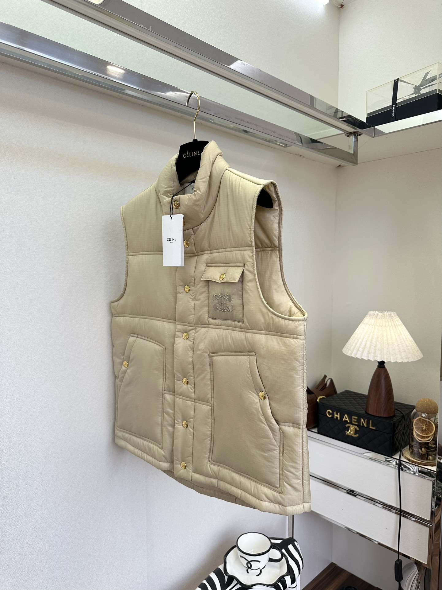 Stylish Military Green Down Vest for Women | Lightweight & Warm 7 i1761315060 1013 5