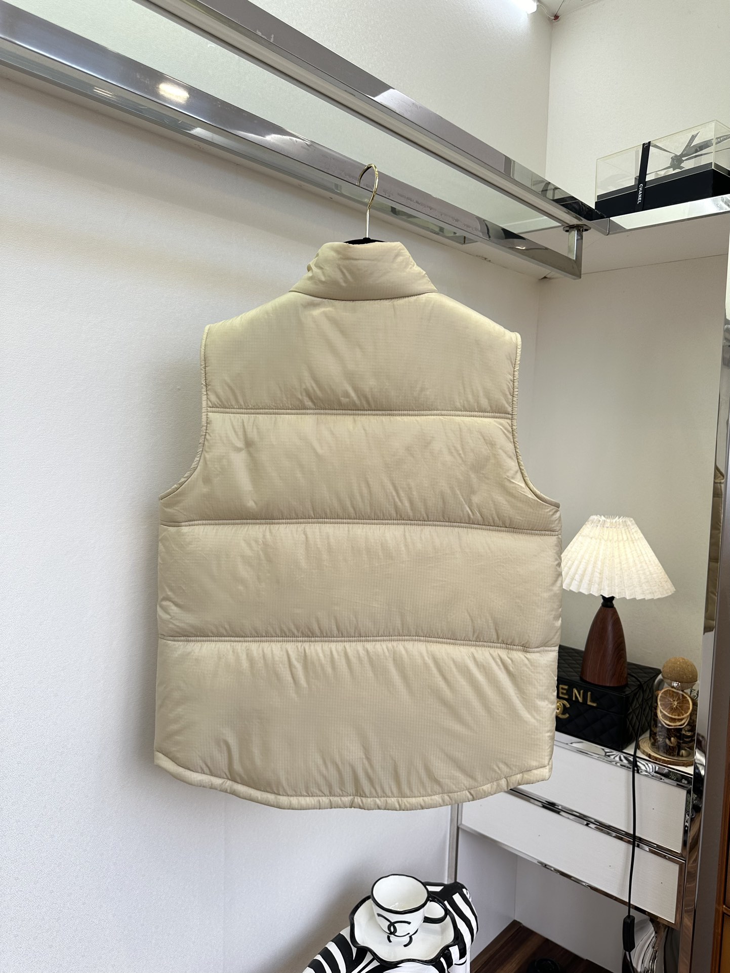 Stylish Military Green Down Vest for Women | Lightweight & Warm 8 i1761315060 7215 6
