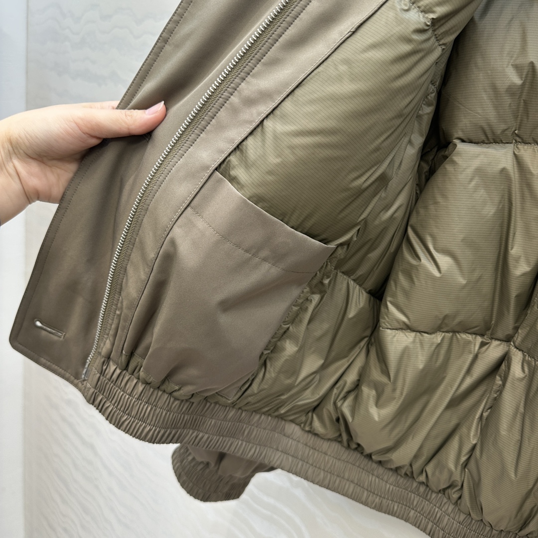 独家首发❤️品质控必入！Row风高智感穿搭！老干部立领夹克羽绒服！进口日本三醋酸记忆丝面料，充绒量48g