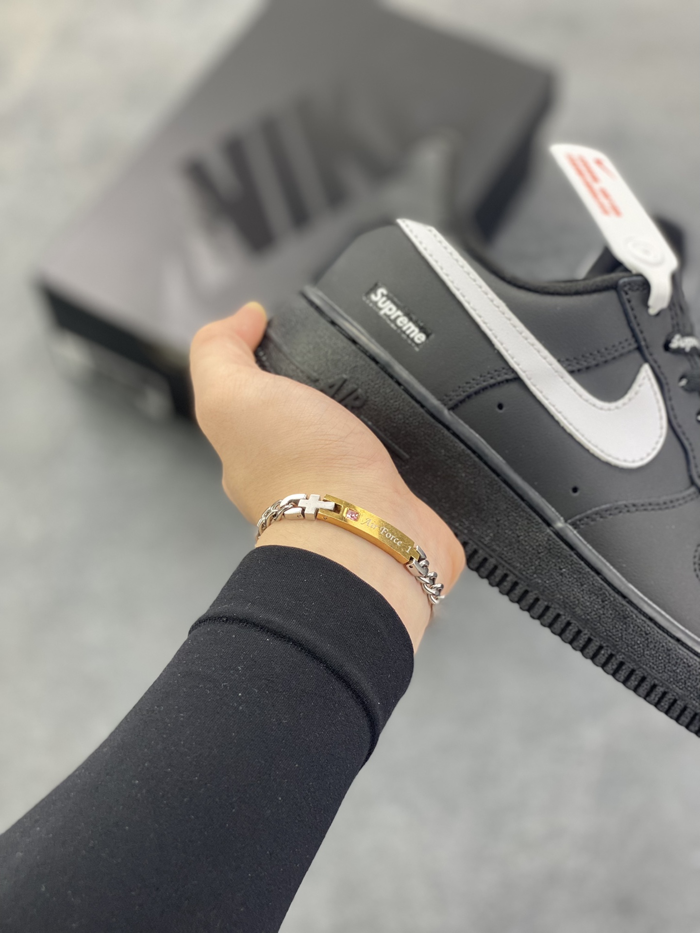图片[6]-Nike Air Force 1 Low Supreme联名 空军一号低帮运动休闲板鞋 原楦头原纸板 打造纯正空军版型 专注外贸渠道 全掌内置蜂窝气垫 原盒配件 原厂中底钢印、拉帮完美 货号：CU9225-002 尺码：36 36.5 37.5 38 38.5 39 40 40.5 41 42 42.5 43 44 44.5 45-选品中心
