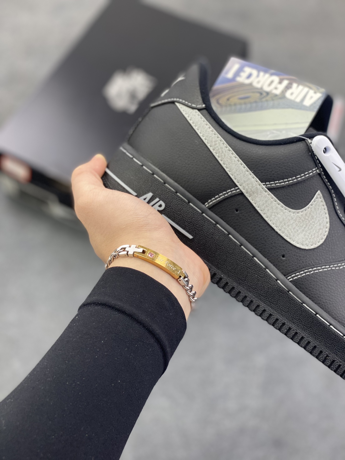 图片[6]-HY版本💯 Nike Air Force 1 Low 黑灰 原楦头原纸板 打造纯正空军版型 专注外贸渠道 全掌内置蜂窝气垫 原盒配件 原厂中底钢印、 拉帮完美 货号：HQ2037-006 尺码：36 36.5 37.5 38 38.5 39 40 40.5 41 42 42.5 43 44 44.5 45 46-选品中心