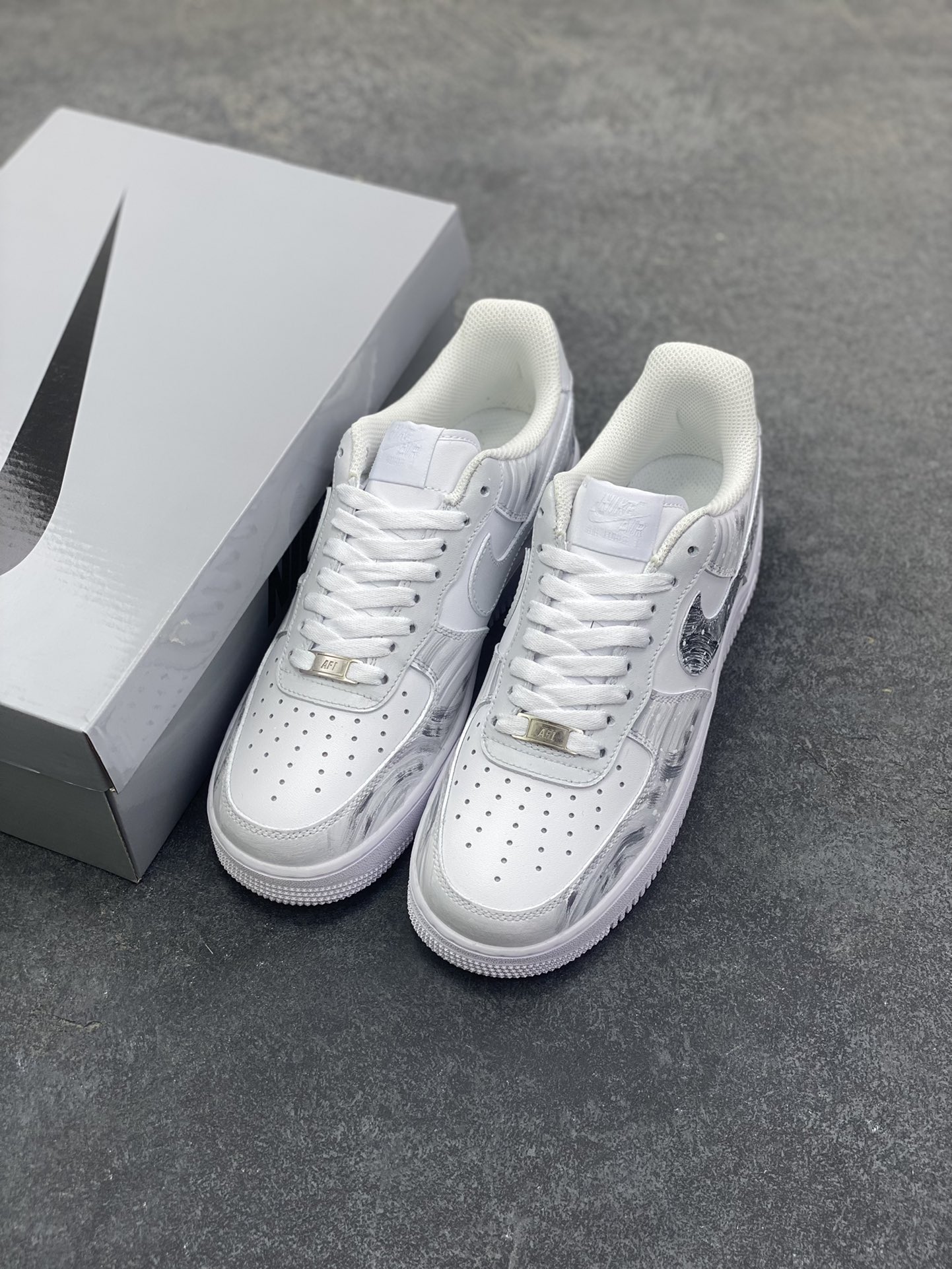 图片[8]-【定制球鞋】Nike Air Force 1 礼袋款 银河序 初一文化 个性 复古 时尚 耐磨平衡 低帮 板鞋 男女同款 灰色工艺难度大 原楦头原纸板 原装鞋盒 定制五金配件 内置全掌气垫 原厂鞋底 货号：CW2288-111 尺码：36 36.5 37.5 38 38.5 39 40 40.5 41 42 42.5 43 44 44.5 45-选品中心