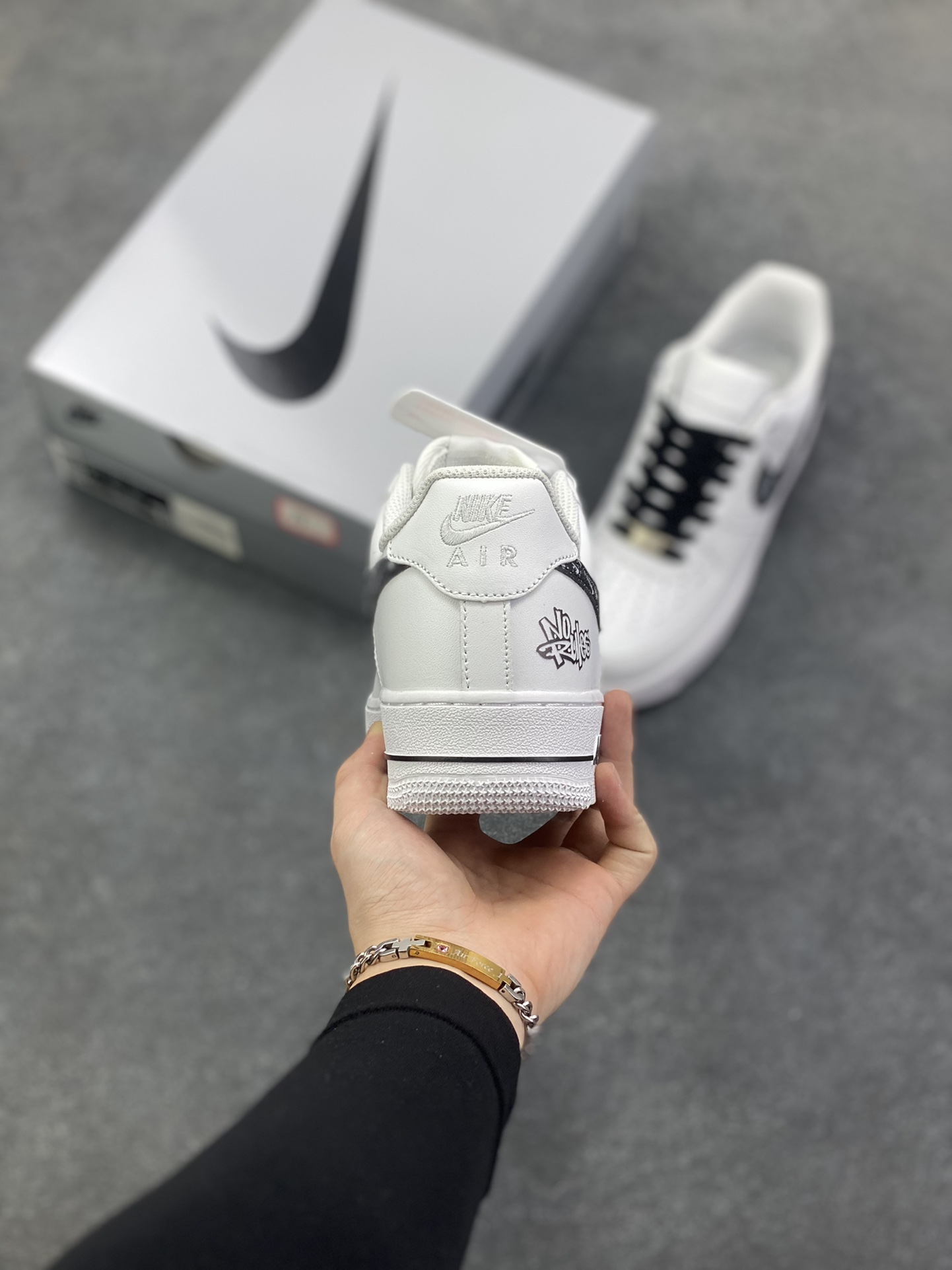 图片[4]-Nike Air Force 1 Low’07 星芒轨迹 空军一号低帮休闲板鞋 定制皮料 原厂3D打印 定制鞋盒 原楦原纸板 纯正空军版型 内置全掌气垫 货号：ZH0316-126 尺码：36 36.5 37.5 38 38.5 39 40 40.5 41 42 42.5 43 44 44.5 45-选品中心