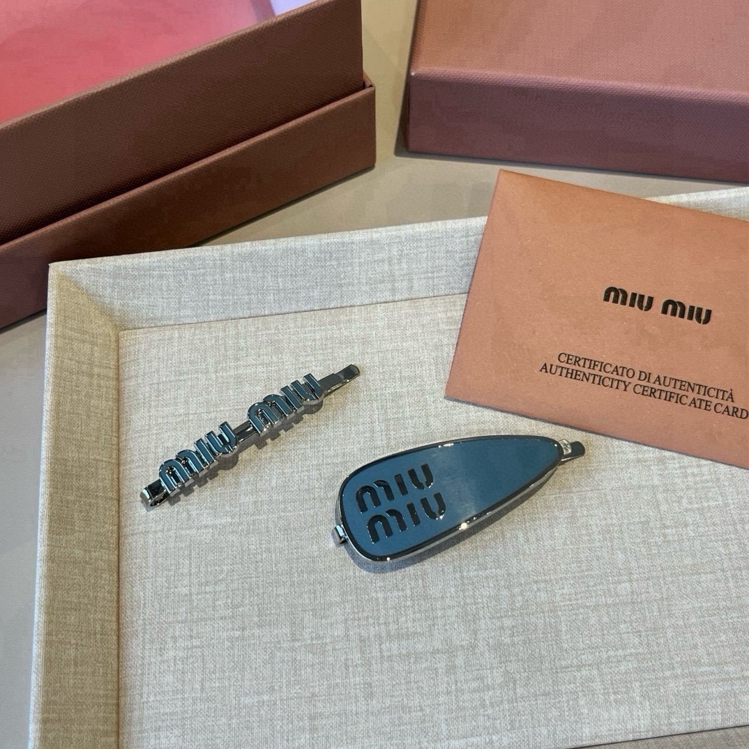 NO:586524,(Single) miumiu new hairpin hairpins, hairpins, miumiu, hairpins19860909（单个） miumiu缪缪新款发夹发夹,发夹,miumiu,hairpins,accessory