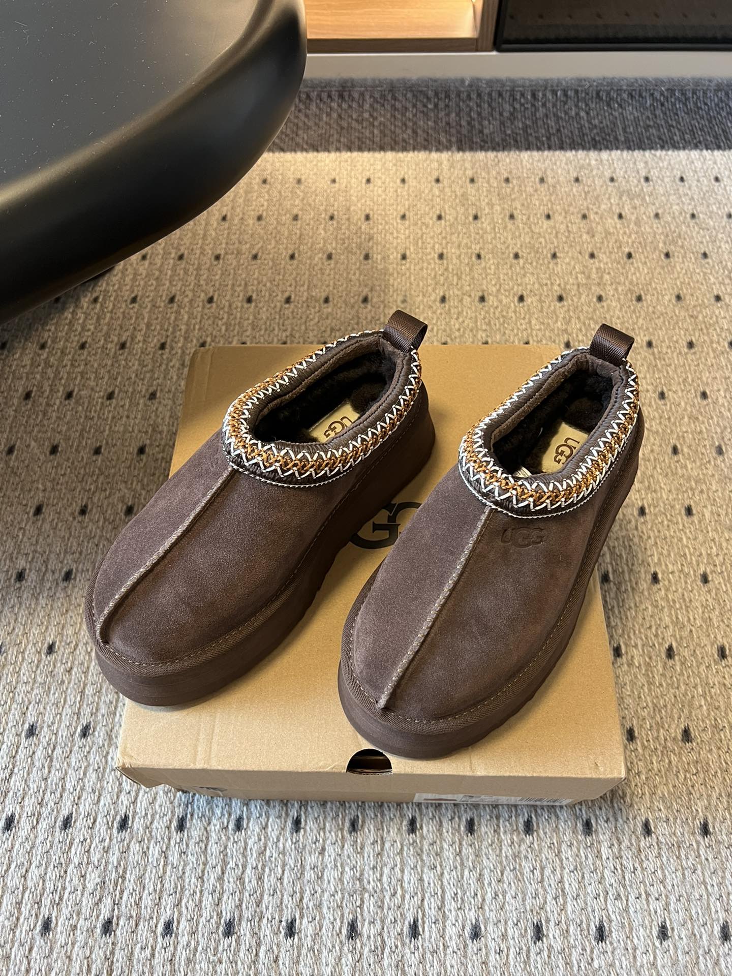 Gucci Women's Casual Loafers Slip-On Thick Sole Fur Lined Shoes 3 i1761369244 6033 1