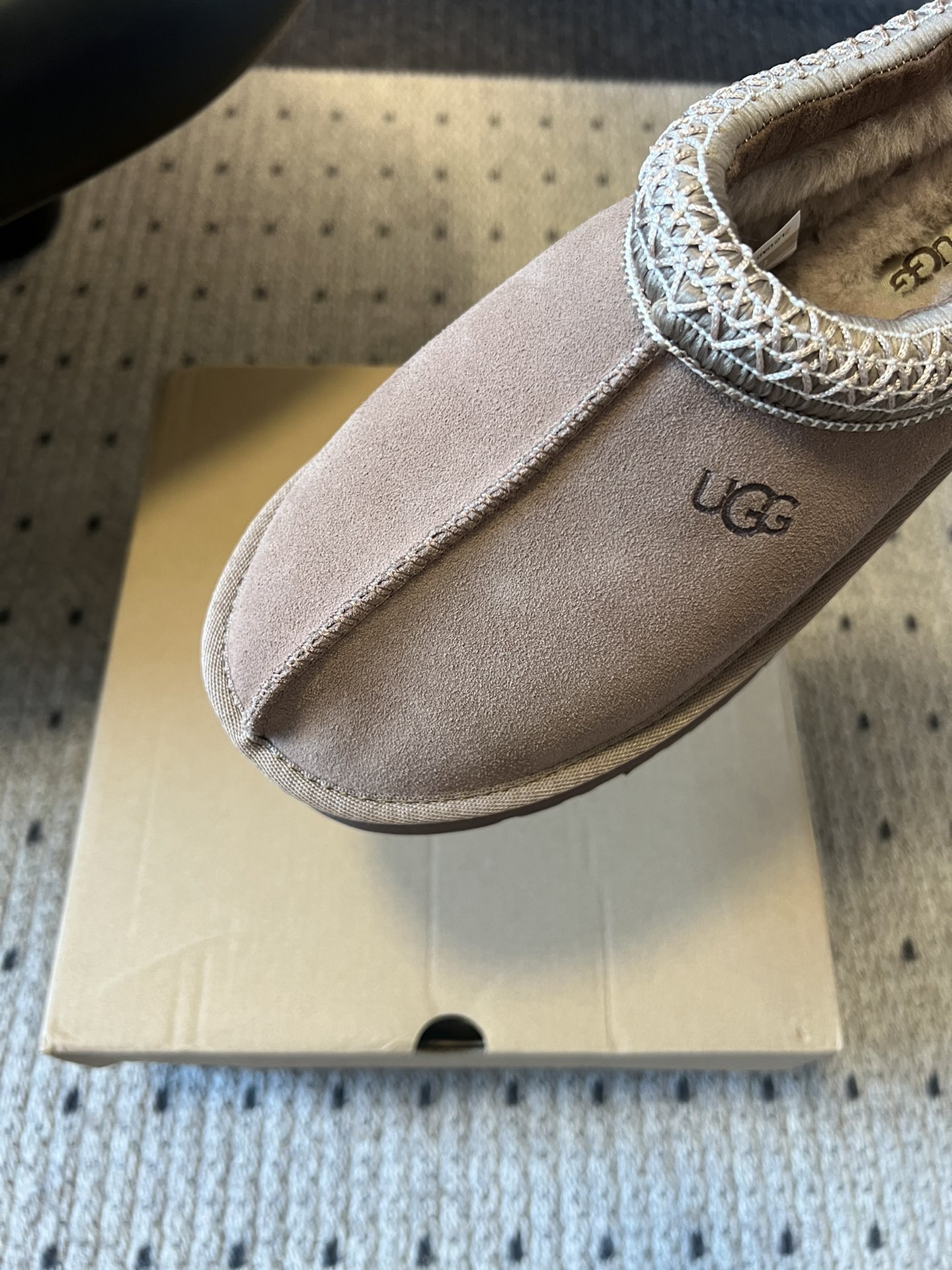 Gucci Women's Slip-On Loafers with Thick Sole - Comfortable & Stylish 9 i1761369270 3877 7