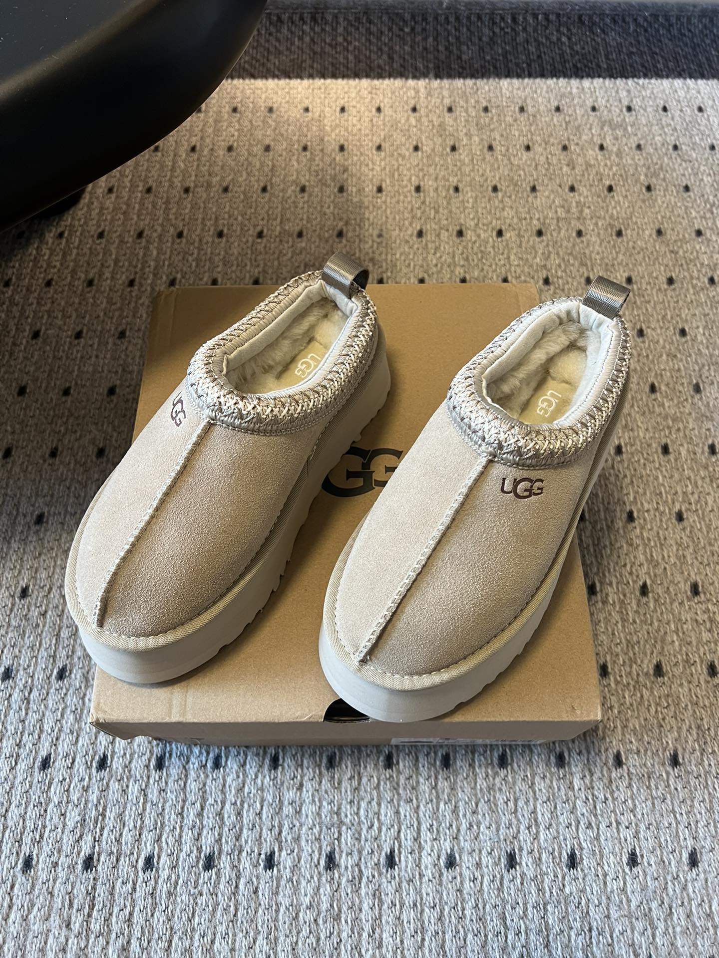 Gucci Women's Casual Loafers Slip-ons Thick Sole, Beige, Size 35-40 3 i1761369295 210 1