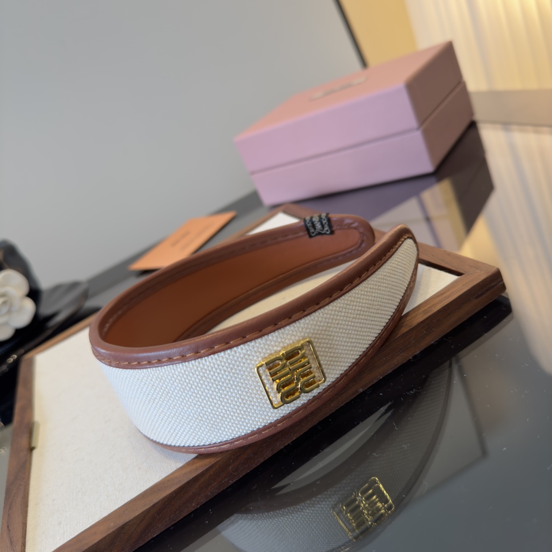 NO:586511,Miumiu miumiu new hairband hairpins, hairpins, miumiu, hairpins19860909缪缪miumiu新款发箍发夹,发夹,miumiu,hairpins,accessory